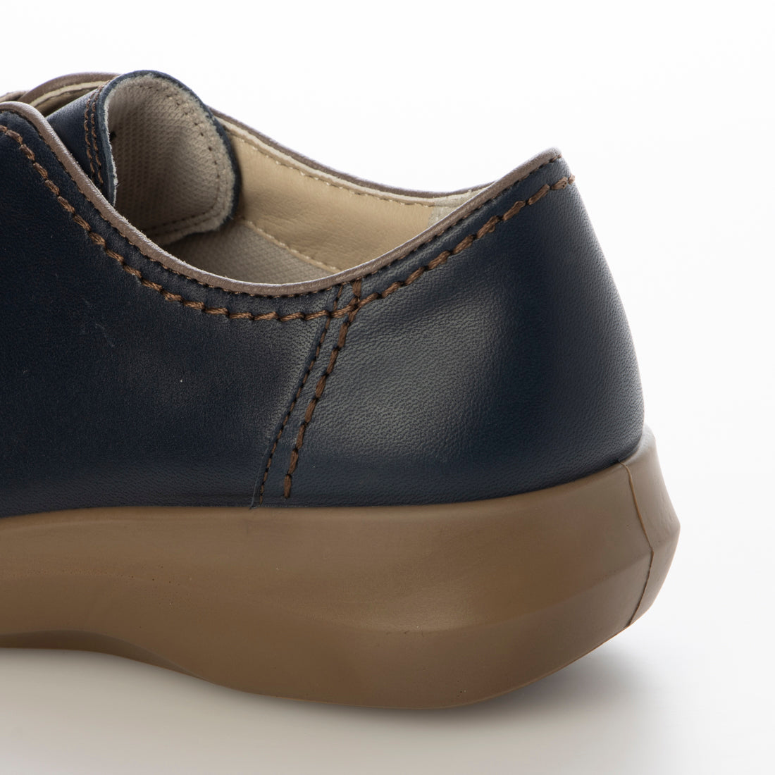Achilles Sorbo Leather shoes with elastic laces