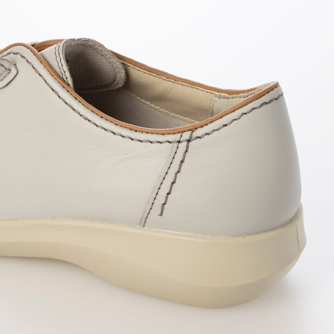Achilles Sorbo Leather shoes with elastic laces