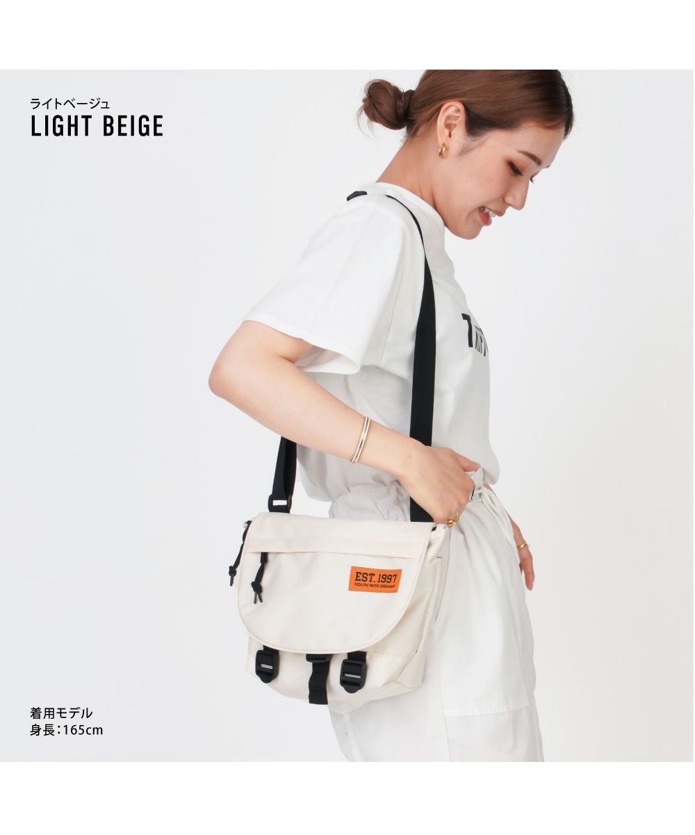 ランナー RUNNER アヴェンチュラ ショルダーバッグ メッセンジャーバッグ 斜め掛け 肩掛け シンプル 撥水素材 大人 女性 男性 男女兼用 大学生 高校生 女子 アウトドア カジ