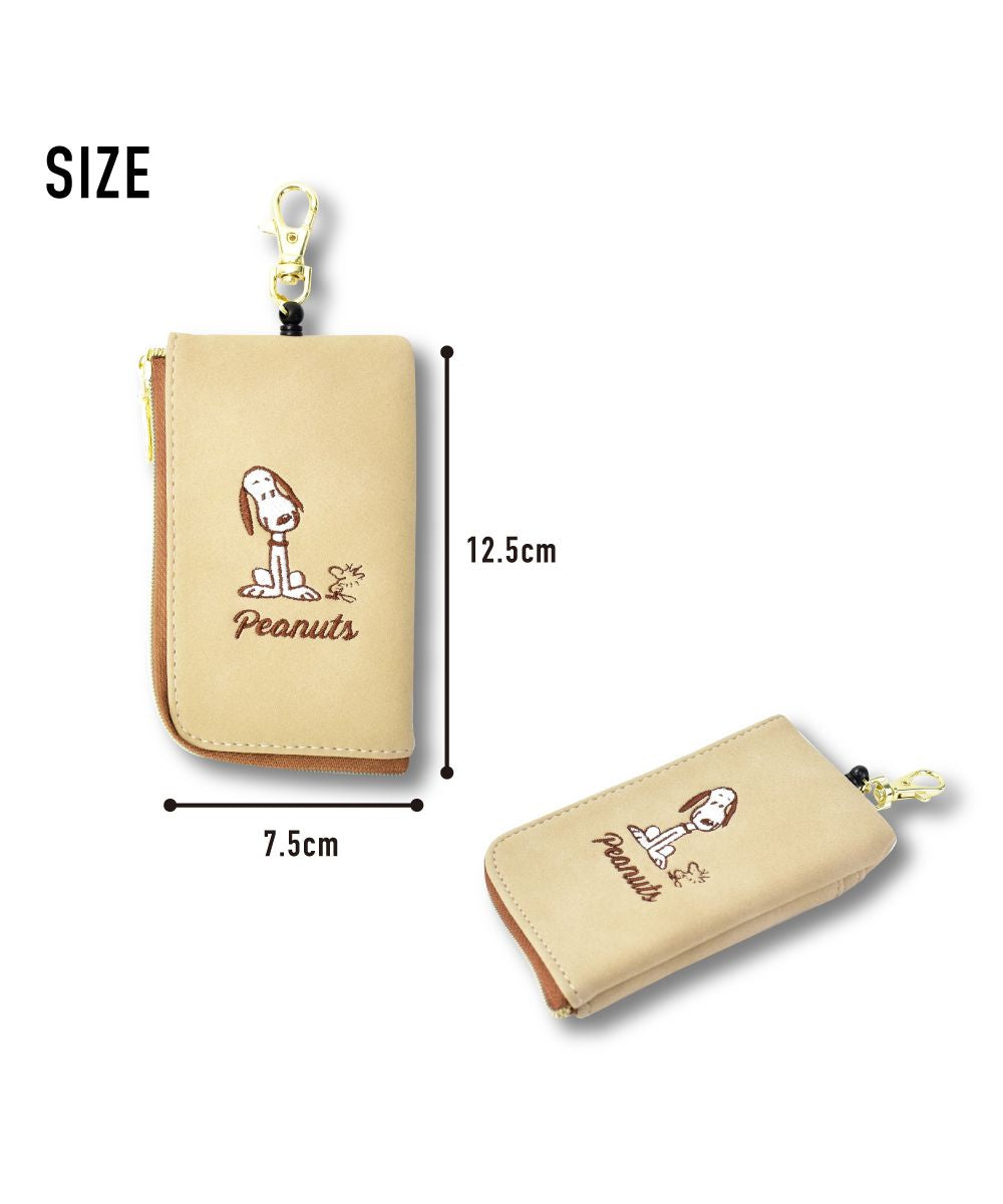 ランナー RUNNER スヌーピー キーケース スマート キー レディース 女子 刺繍 合成皮革 リール式 キーリング カード収納  2枚 キャラクター グッズ カードケース コンパク