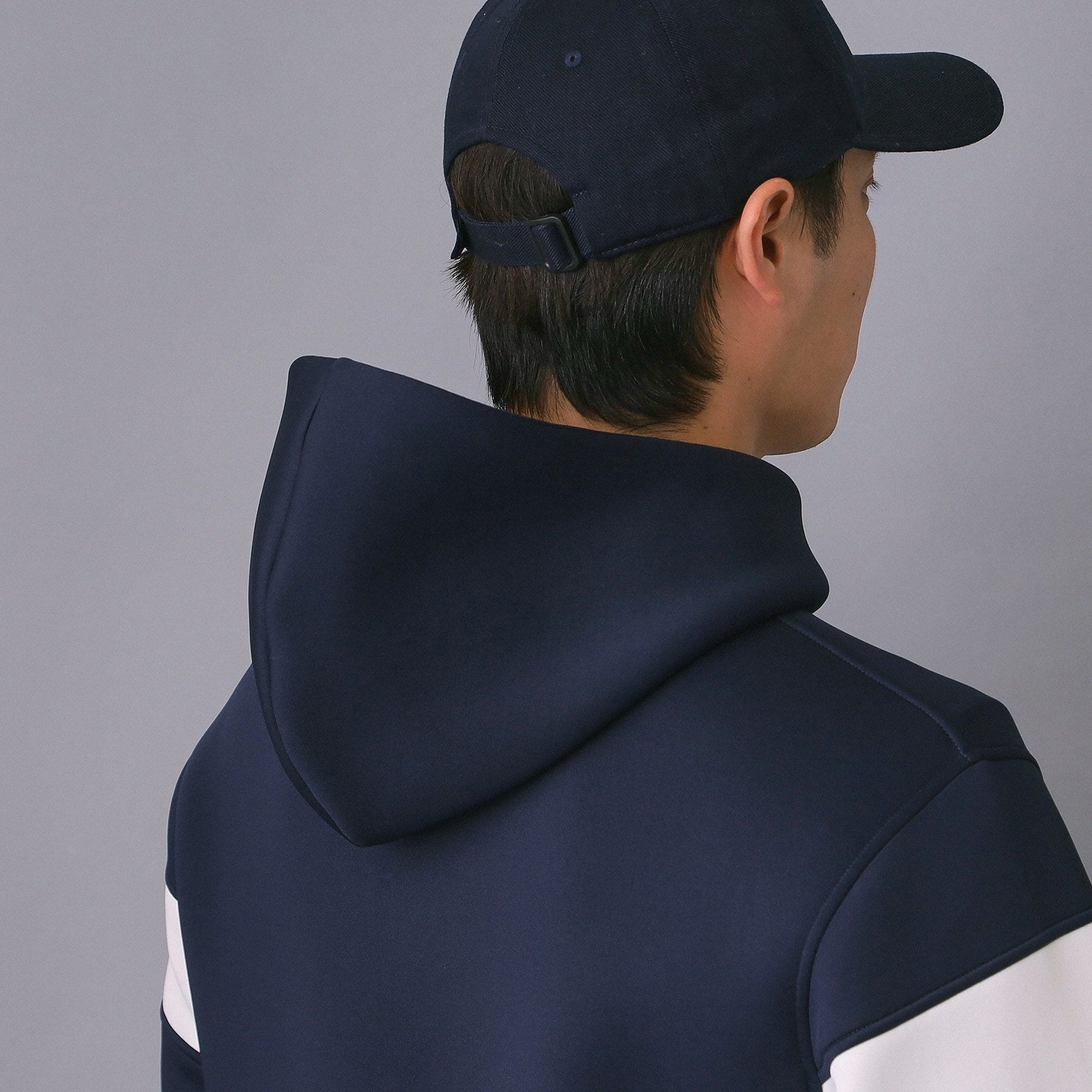 アダバット adabat 【新レーベル ADABAT NAVY】ブロッキングラインロゴフーディー （グレー(012)） グレー(012)