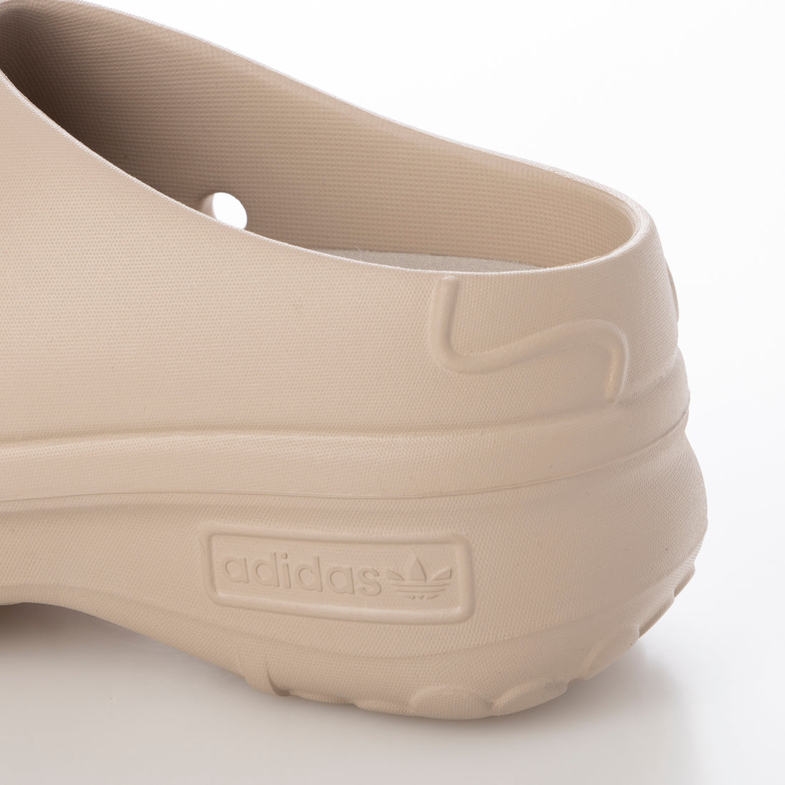 アディダス adidas adidas ADIFOM STAN SMITH MULEアディフォーム スタンスミス ミュール W Wander Tarpワンダータープ/ワンダータープ/コアブラック【IE7052】 （Wander Tarp） Wander Tarp