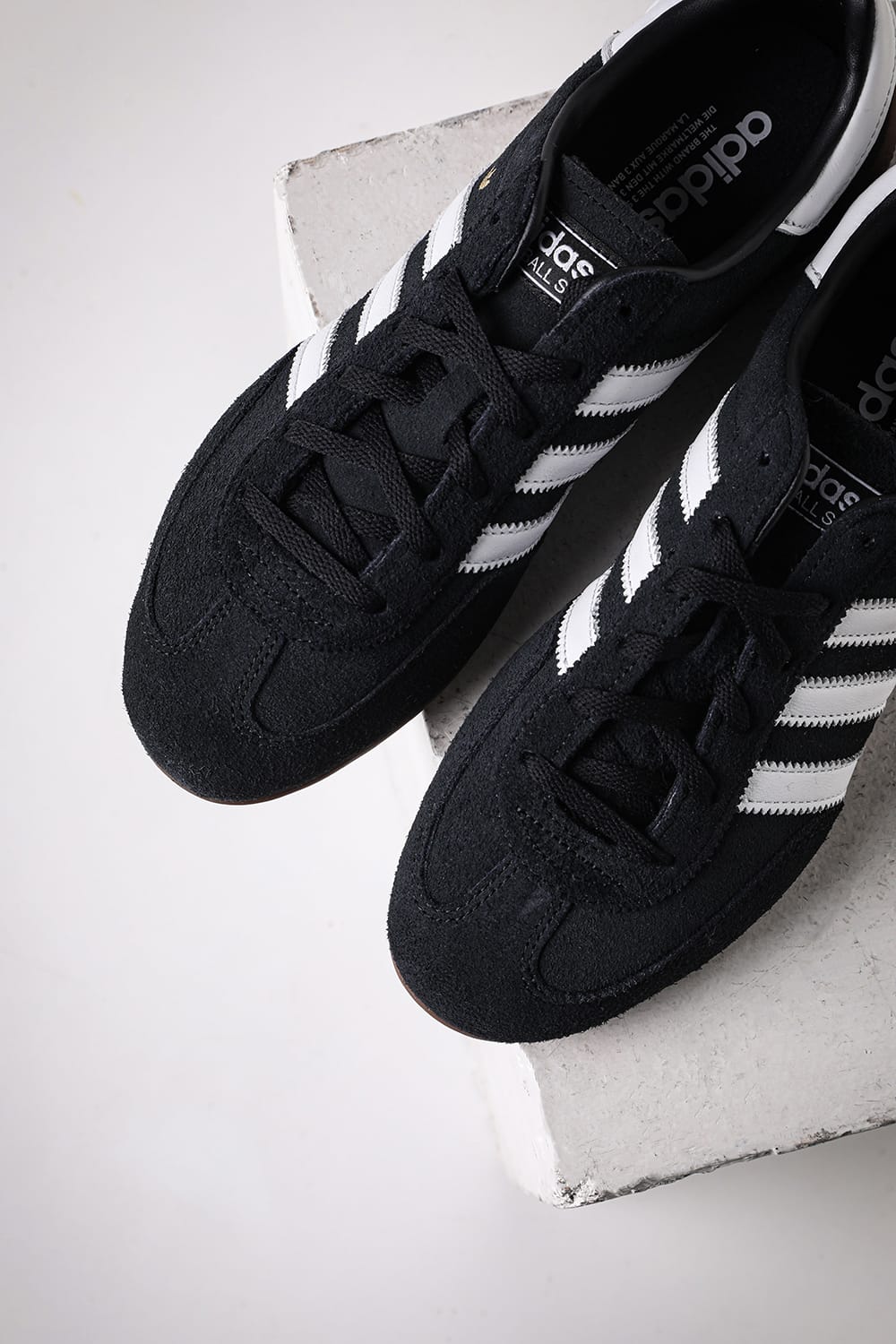 アディダス adidas HANDBALL SPEZIAL LO PRO W （Black × White × Gold Metallic） Black × White × Gold Metallic