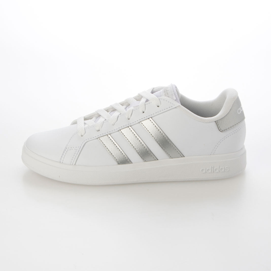 アディダス adidas GRANDCOURT 2.0K（アディダス グランドコート 2.0K） （フットウェアホワイト/マットシルバー/マットシルバー） フットウェアホワイト/マットシルバー/マットシルバー