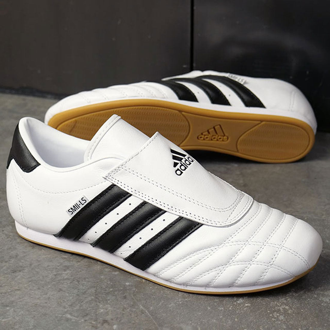アディダス adidas TAEKWONDO W フットウェアホワイト/コアブラック/ガム [NQY67/JQ4774] （フットウェアホワイト/コアブラック/ガム） フットウェアホワイト/コアブラック/ガム