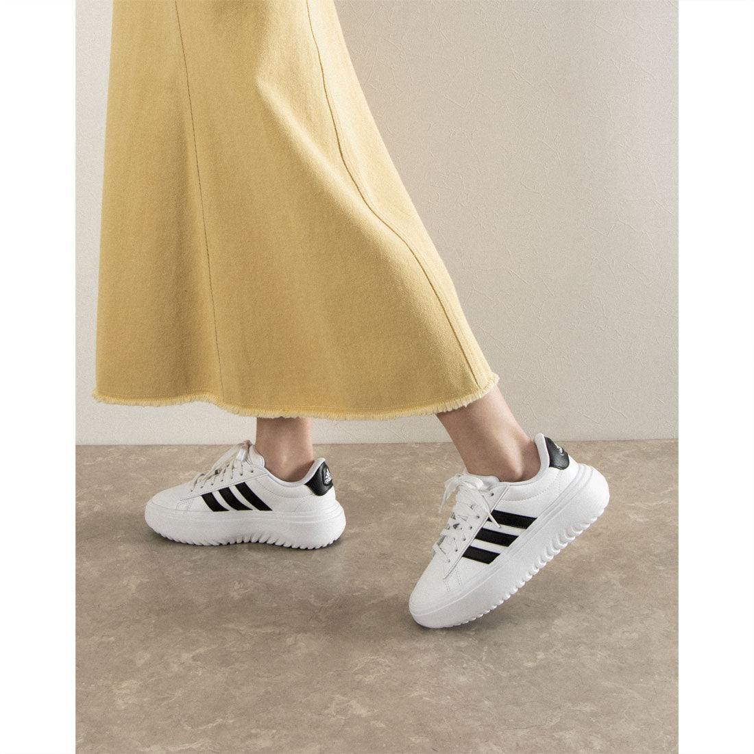 adidas　GRAND COURT PF W　IE1092