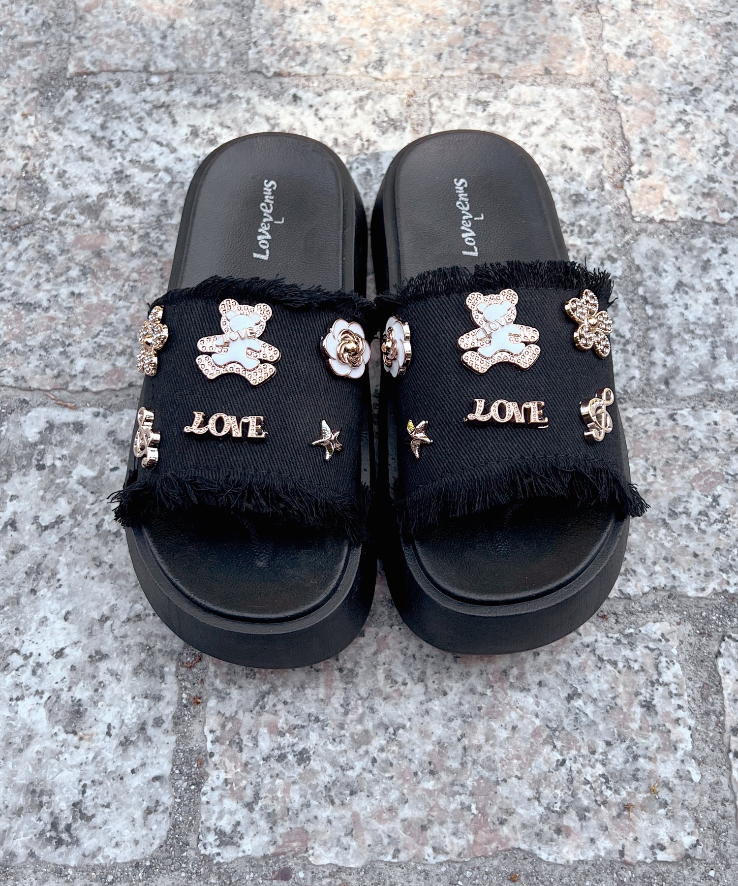 アドット adottona 【軽量】モチーフつきフリンジシャワーサンダル【厚底】 （BLK） BLK