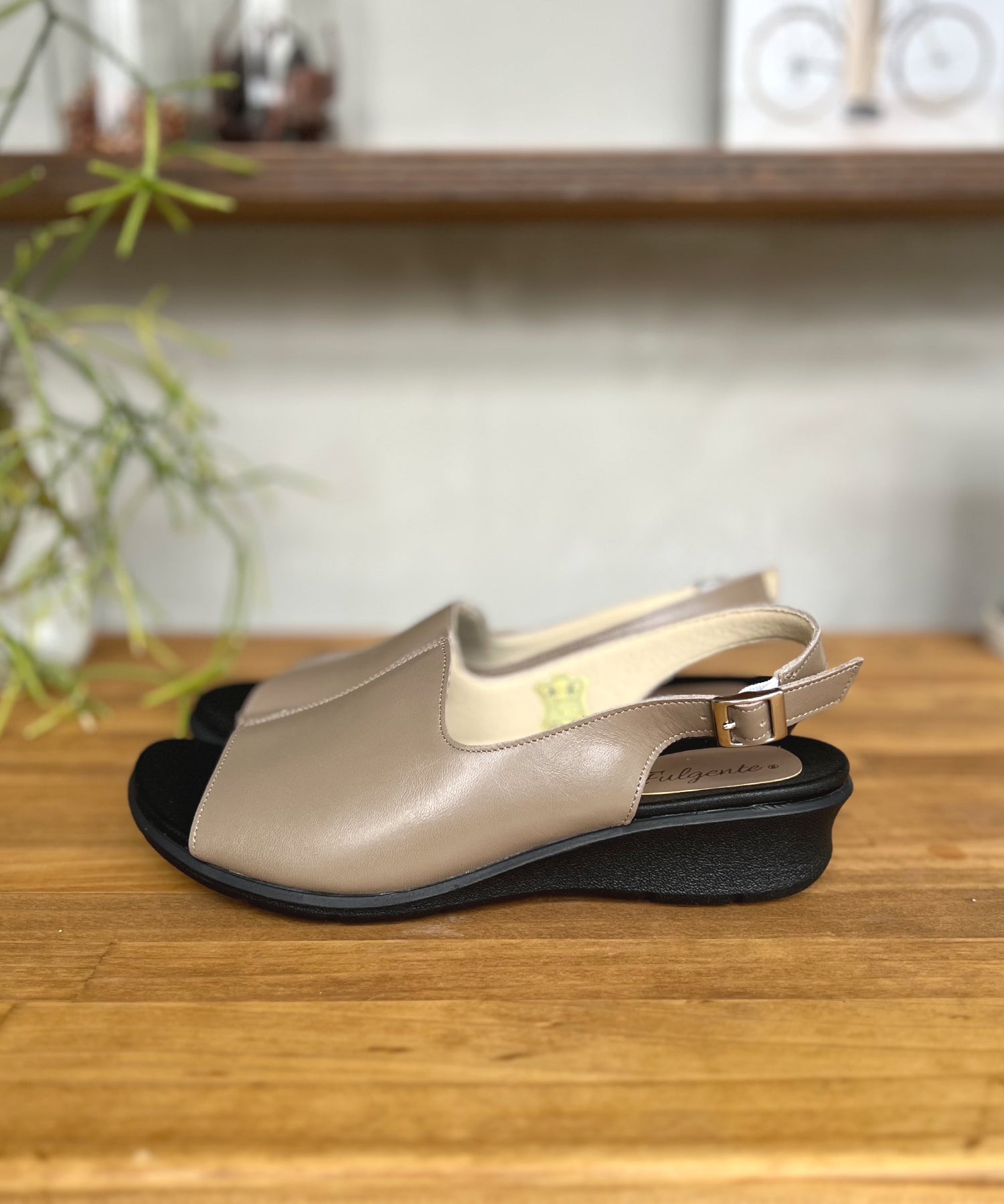 アドット adottona 【日本製】バックバンド本革コンフォートサンダル （OAK） OAK
