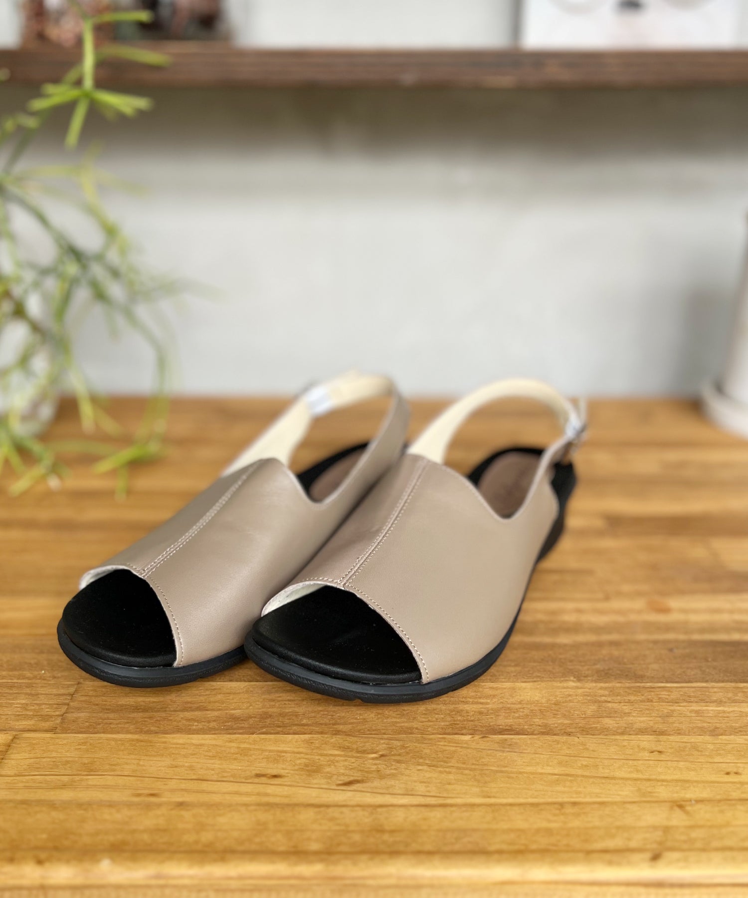 アドット adottona 【日本製】バックバンド本革コンフォートサンダル （OAK） OAK