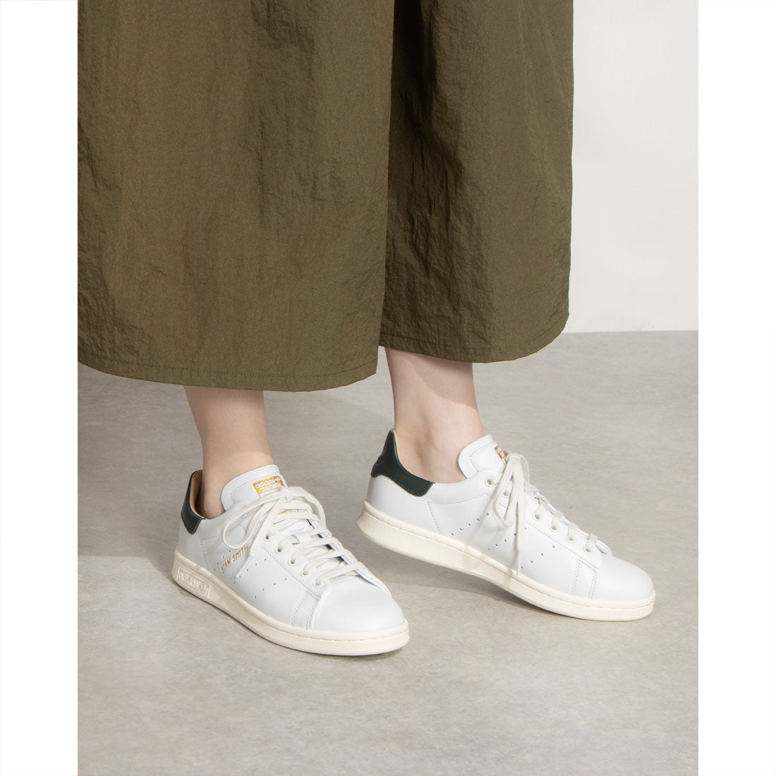 adidas Originals Stan Smith Luxury leather sneakers genuine leather black and white shoes men women