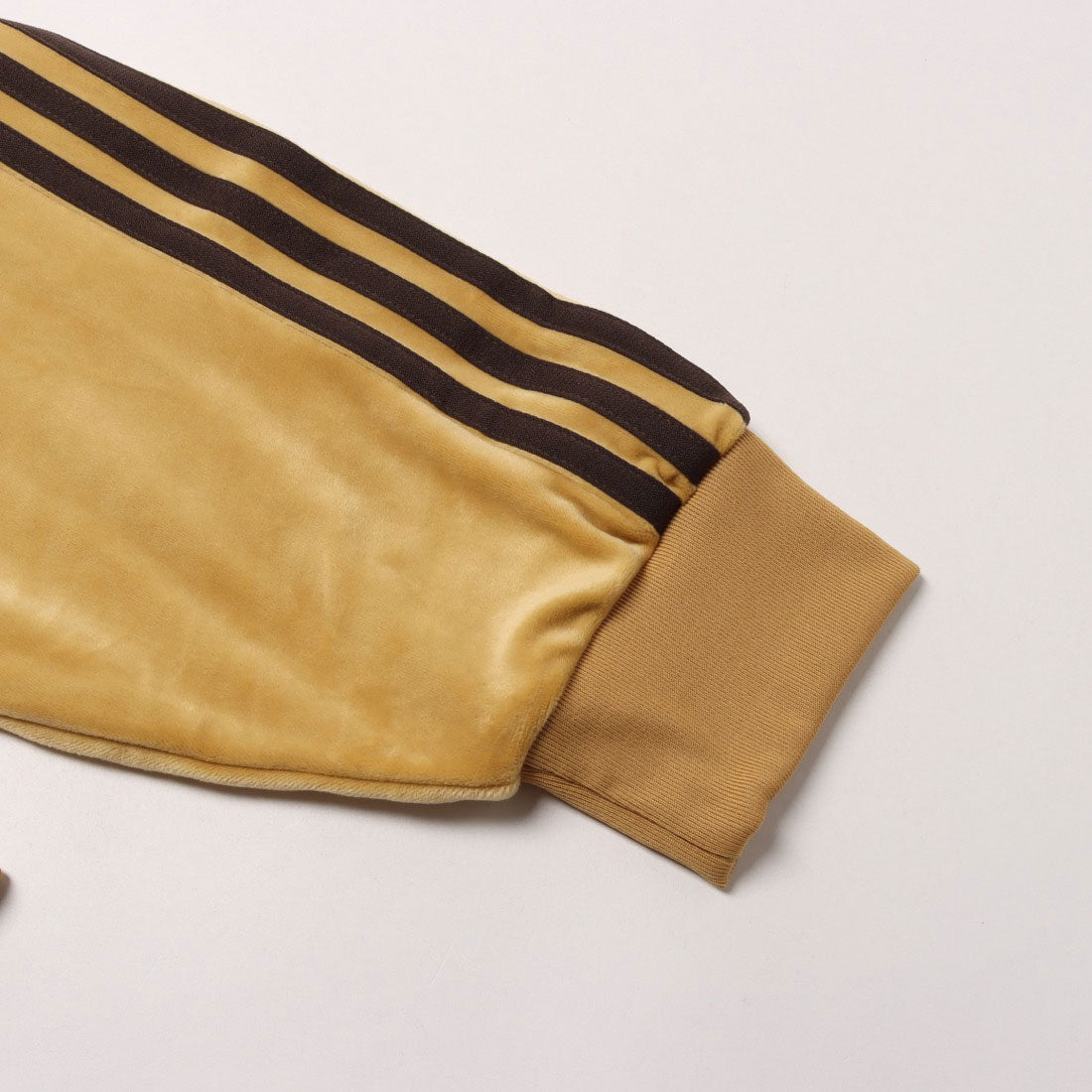 アディダス オリジナルス adidas Originals ベッケンバウアー ベロア トラックトップジャージ JM2270 ベージュ メンズ レディース （GOLDEN BEIGE(JM2270)） GOLDEN BEIGE(JM2270)