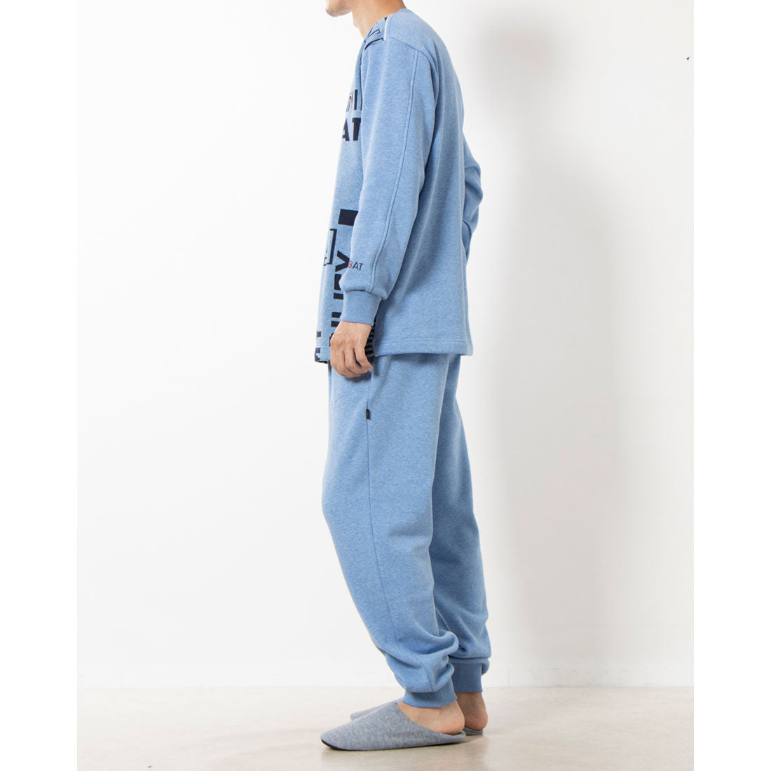 adabat RELAX WEAR / UNDER WEAR Long-sleeved crew neck pajamas