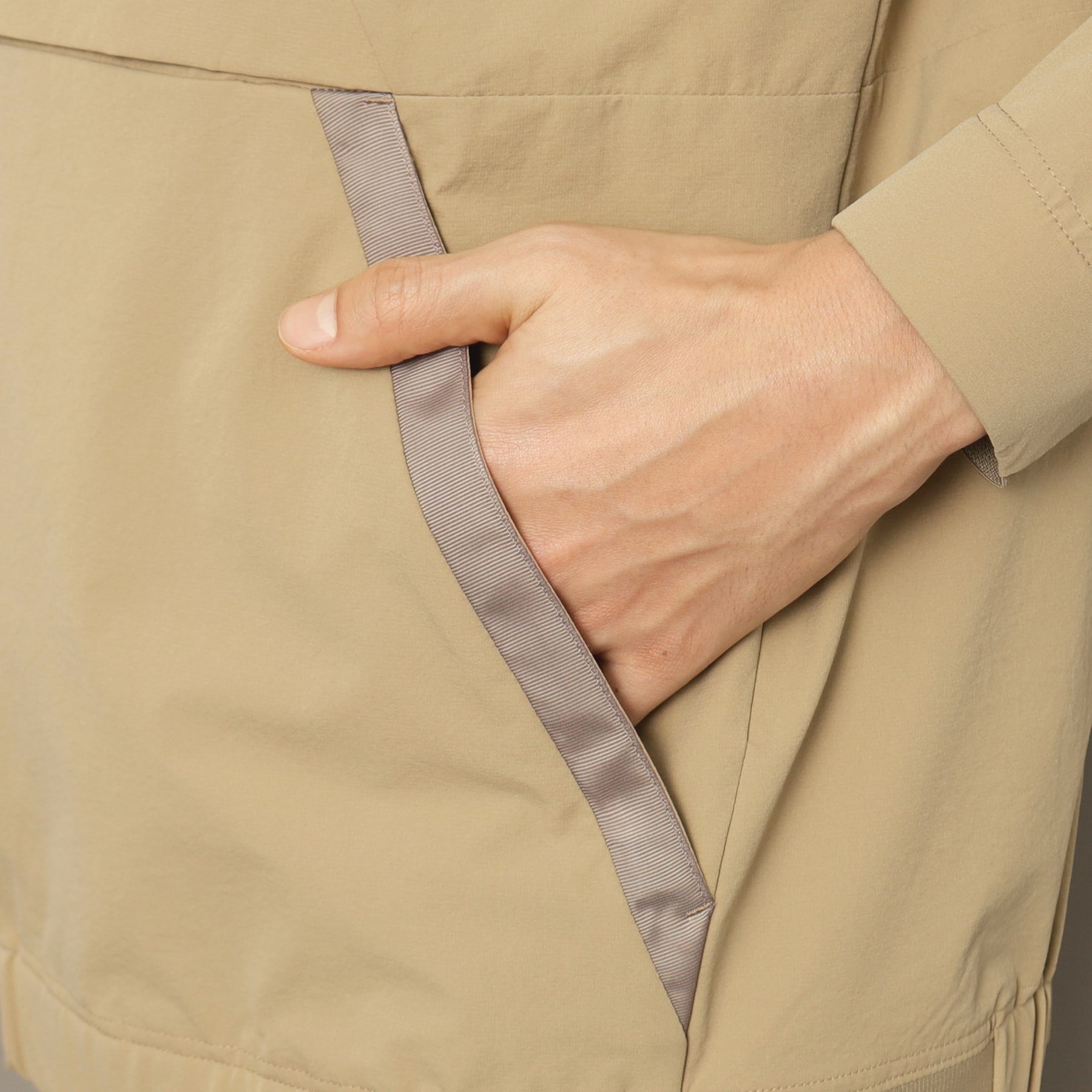 アダバット ストリーム ADABAT STREAM 撥水加工 テックスブリッドストレッチ プルオーバー （ピンクベージュ(053)） ピンクベージュ(053)