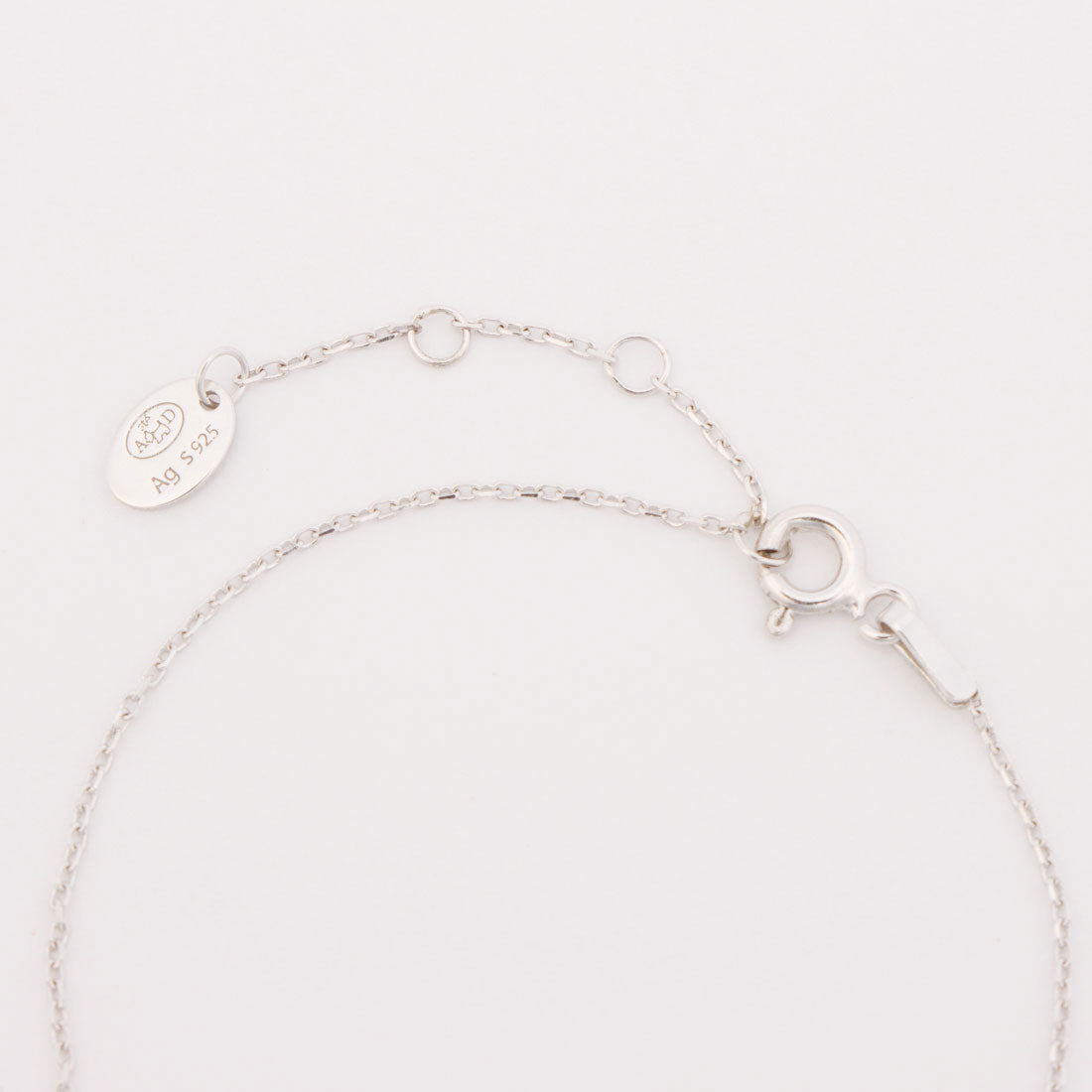 アガタ パリ AGATHA PARIS ブレスレット、パヴェラウンドMOP、マザーオブパール／シルバー （Mop/Silver） Mop/Silver