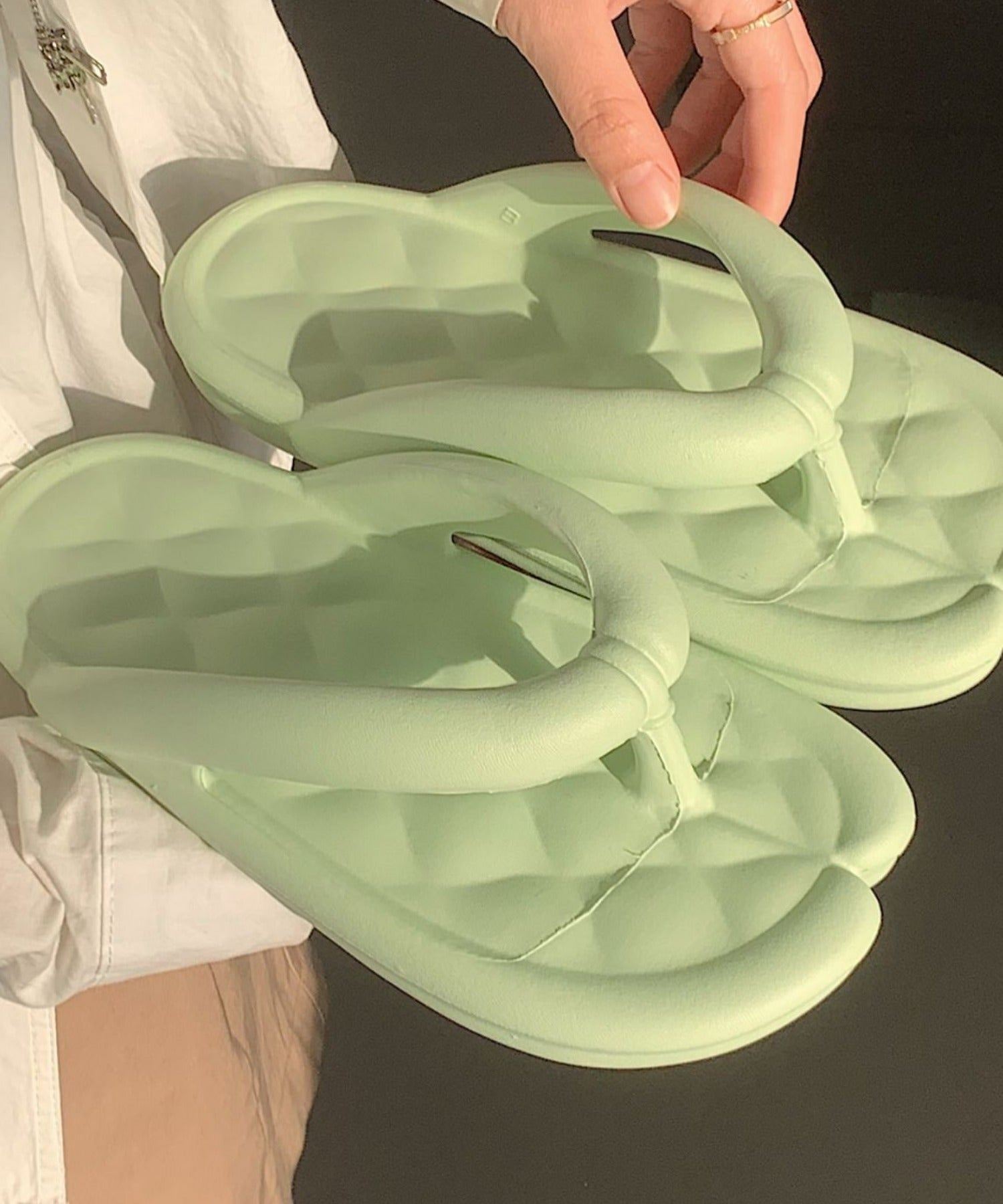 アイモハ aimoha 柔軟墊 EVA 羊的蹄子沙灘拖鞋及室內鞋