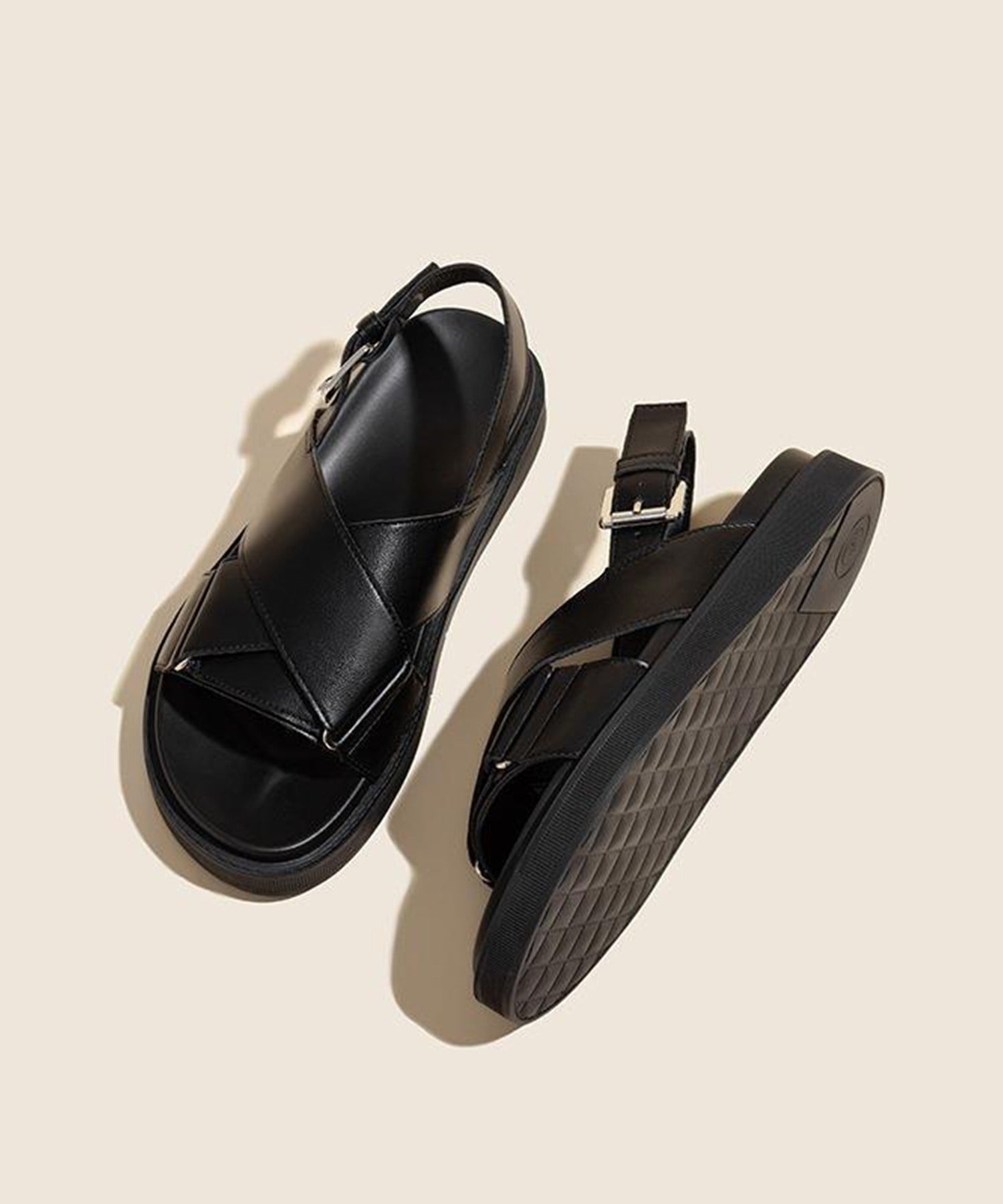 アイモハ aimoha 【shoes365】クロスデザイン バックル付き レザーサンダル （ブラック） ブラック