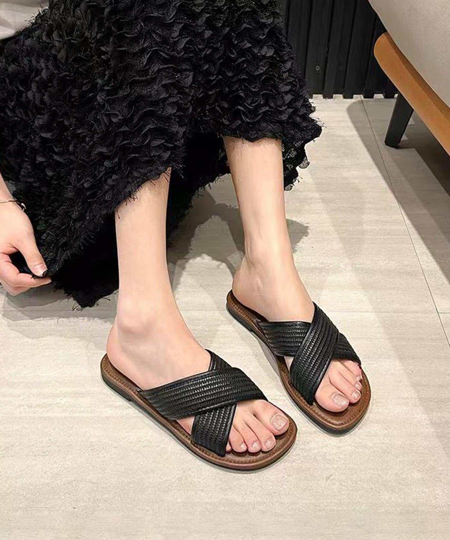 アイモハ aimoha 【shoes 365】編み込みクロスサンダル （ブラック） ブラック