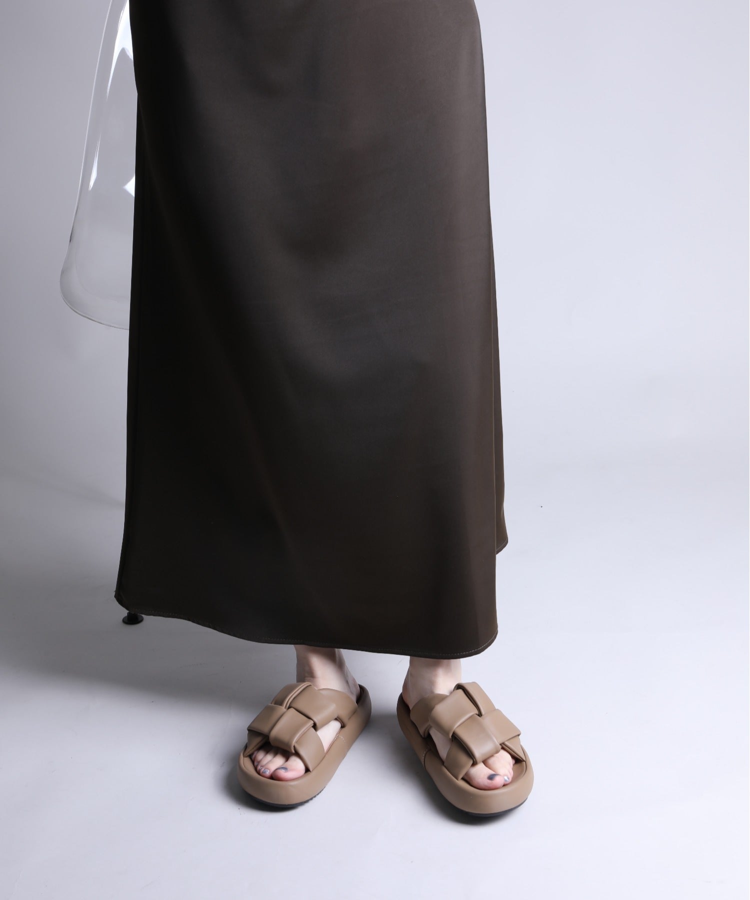 アイモハ aimoha 【shoes365】交差ストラップデザインサンダル （ベージュ） ベージュ