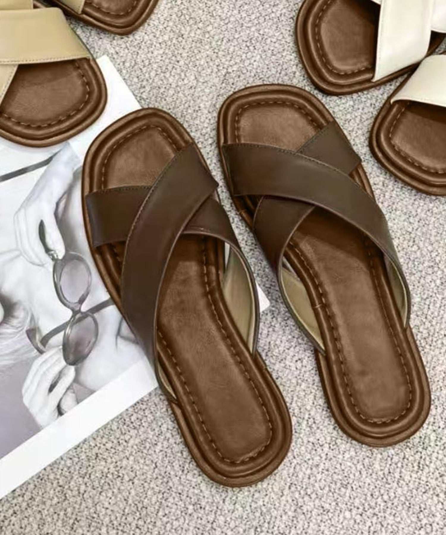 アイモハ aimoha 【shoes 365】クロスストラップサンダル （チョコ） チョコ
