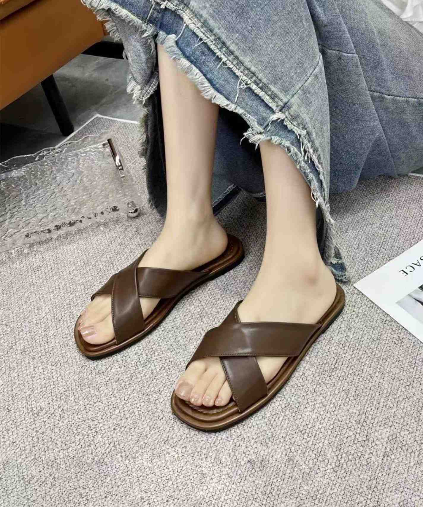 アイモハ aimoha 【shoes 365】クロスストラップサンダル （チョコ） チョコ