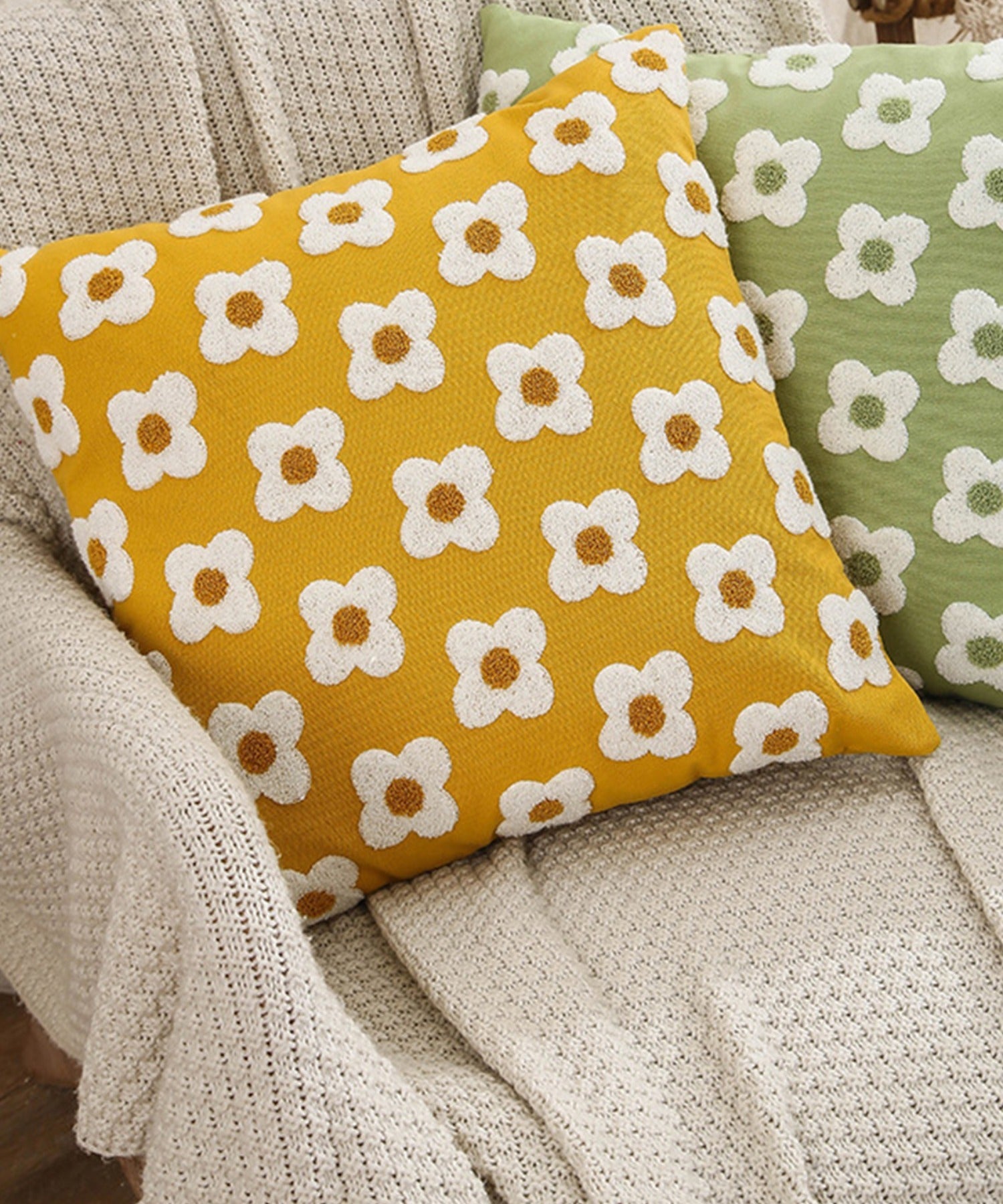 アイモハ aimoha aimoha home/立体感刺繍クッションカバー （イエロー） イエロー