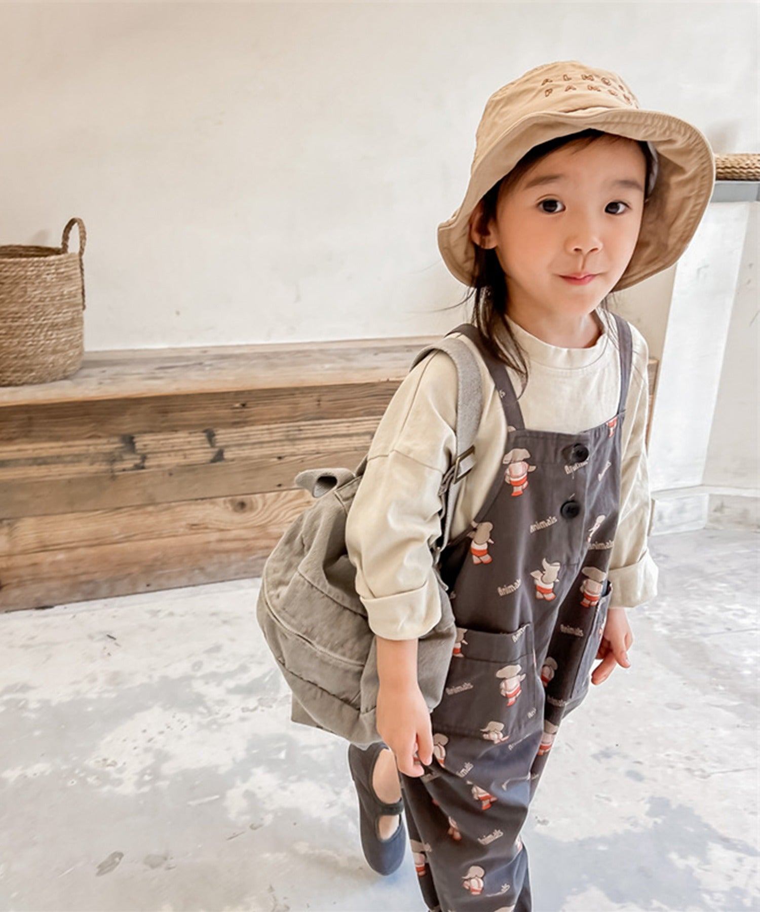 アイモハ aimoha aimohaーKIDSー 可愛い総柄プリントサロペット