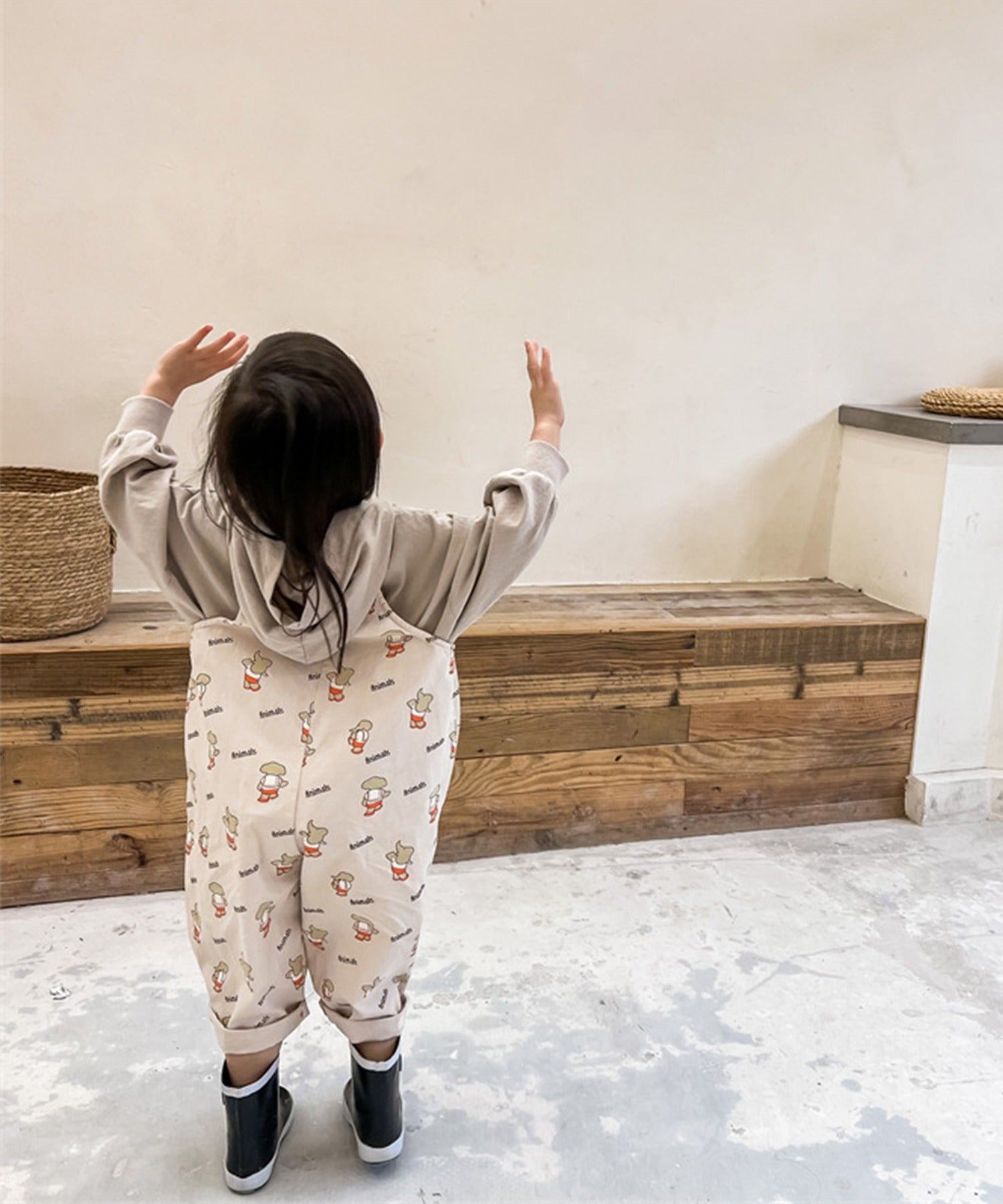 アイモハ aimoha aimohaーKIDSー 可愛い総柄プリントサロペット