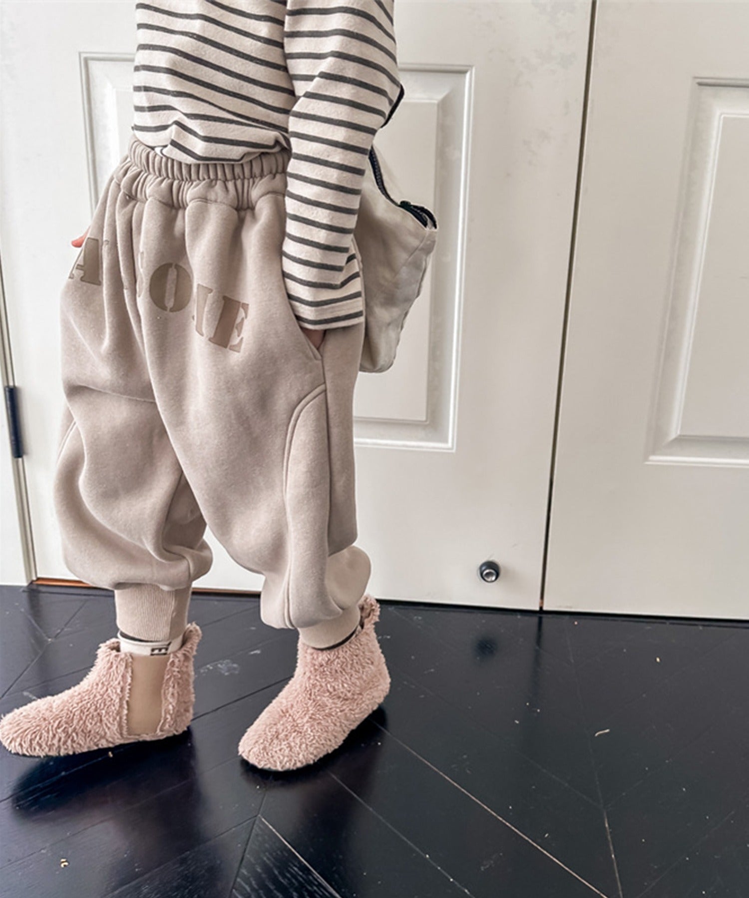 aimoha 【aimoha-KIDS】 Korean children's clothing Unique English letter print fleece-lined sweatpants