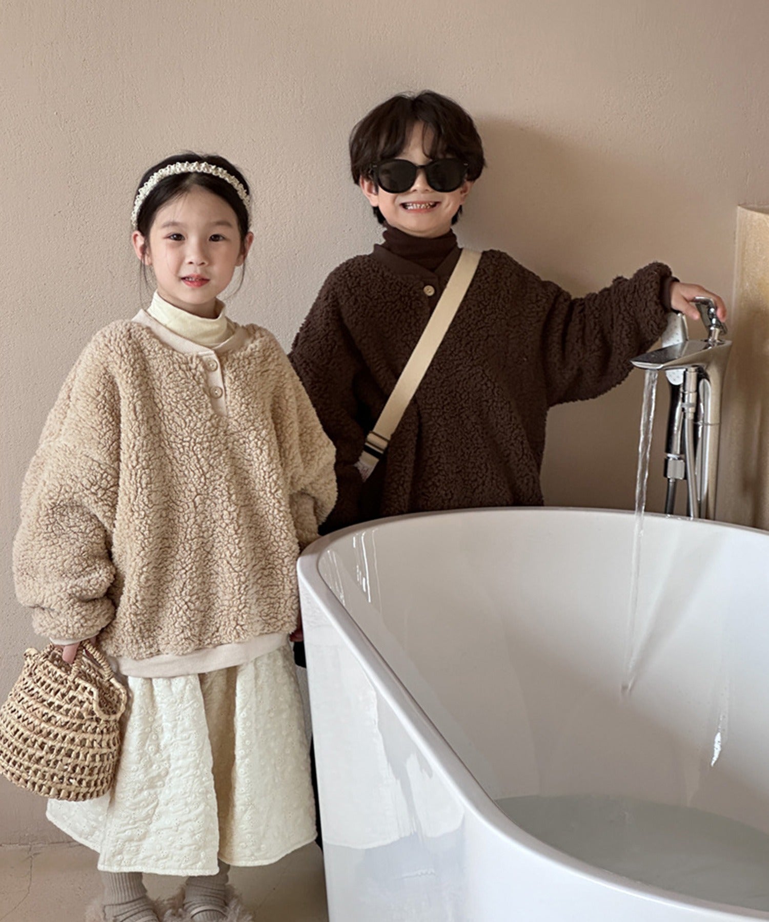 アイモハ aimoha 【aimohaーKIDSー】韓国子供服 ボアオーバースウェット （ブラウン） ブラウン