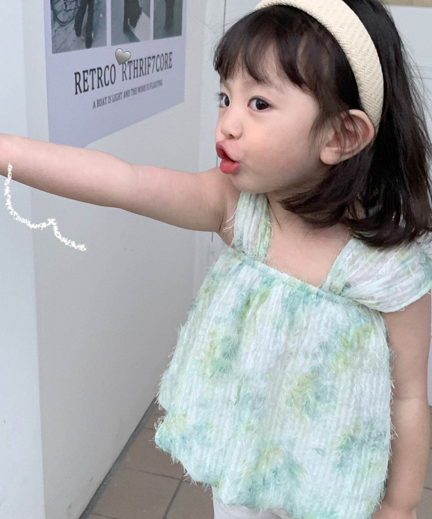 アイモハ aimoha 【aimohaーKIDSー】兒童服可愛蓬鬆全圖案上衣