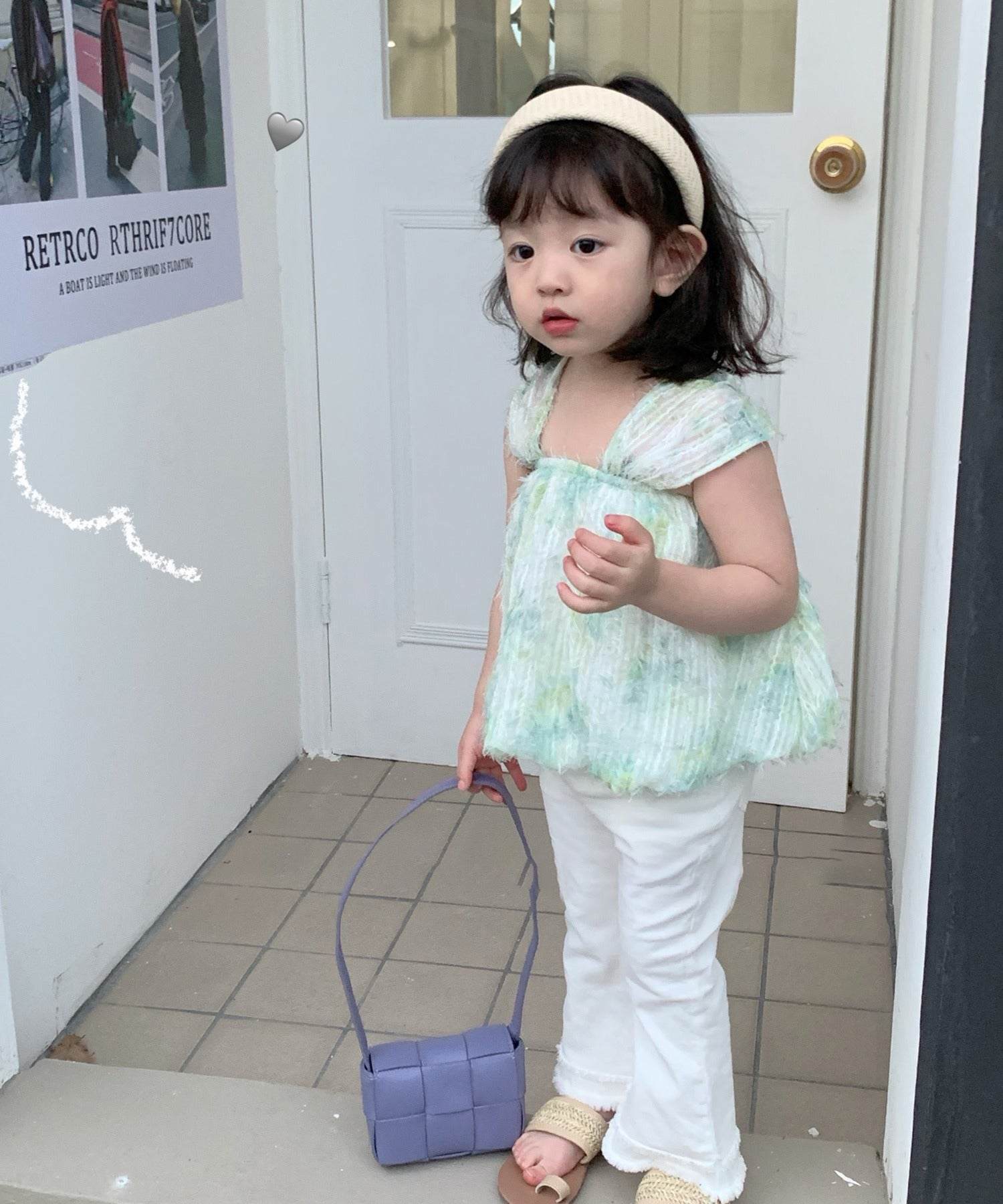アイモハ aimoha 【aimohaーKIDSー】兒童服可愛蓬鬆全圖案上衣