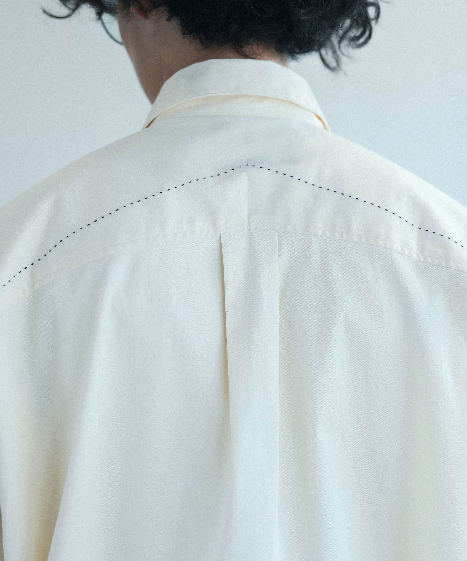 アイモハ aimoha aimoha men大版型背刺繡襯衫