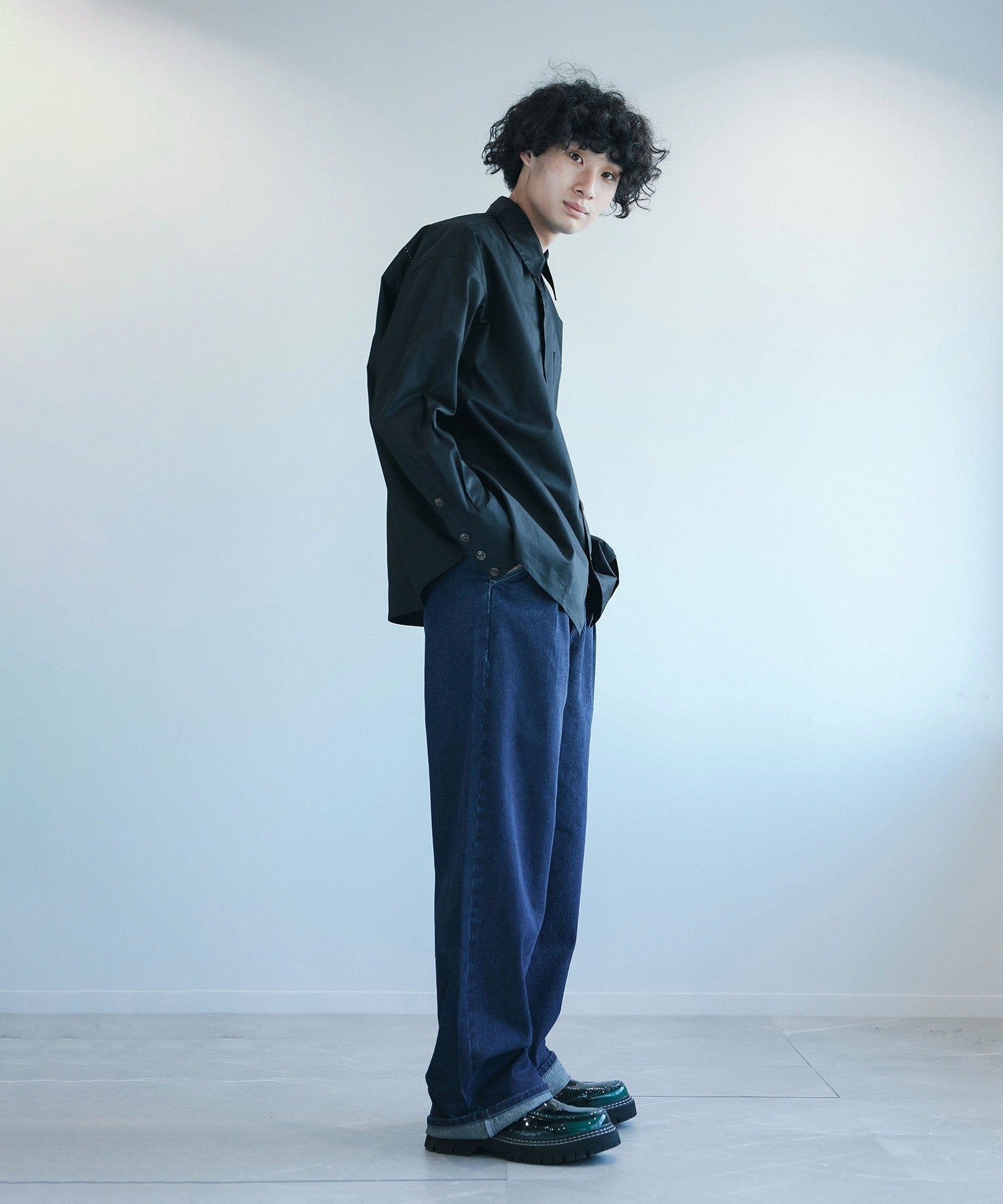 アイモハ aimoha aimoha men大版型背刺繡襯衫