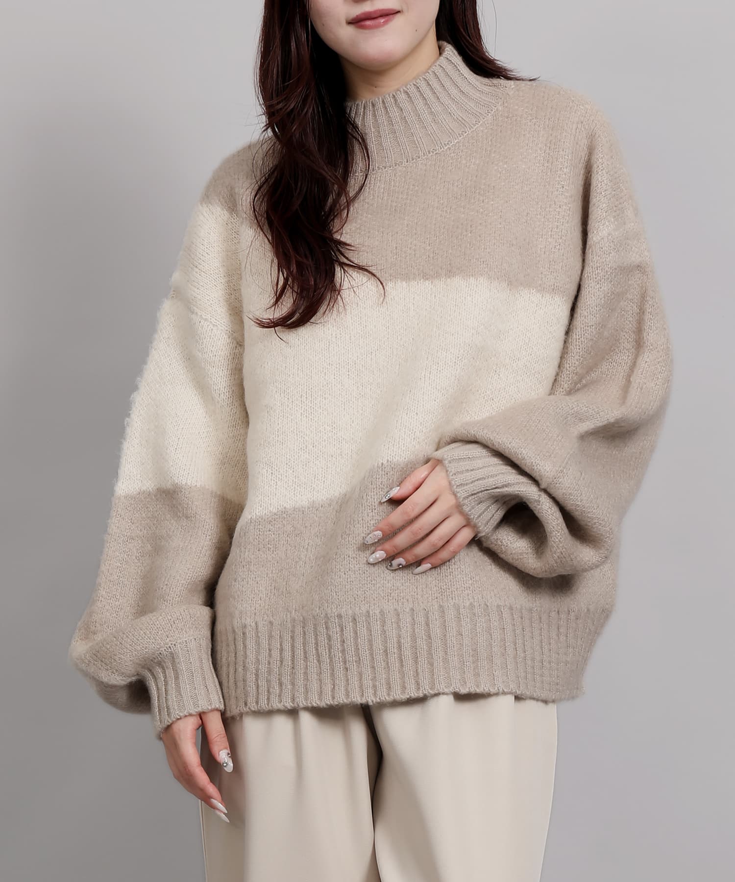 アイモハ aimoha aimoha/配色起毛モックネックニット （グレージュ） グレージュ