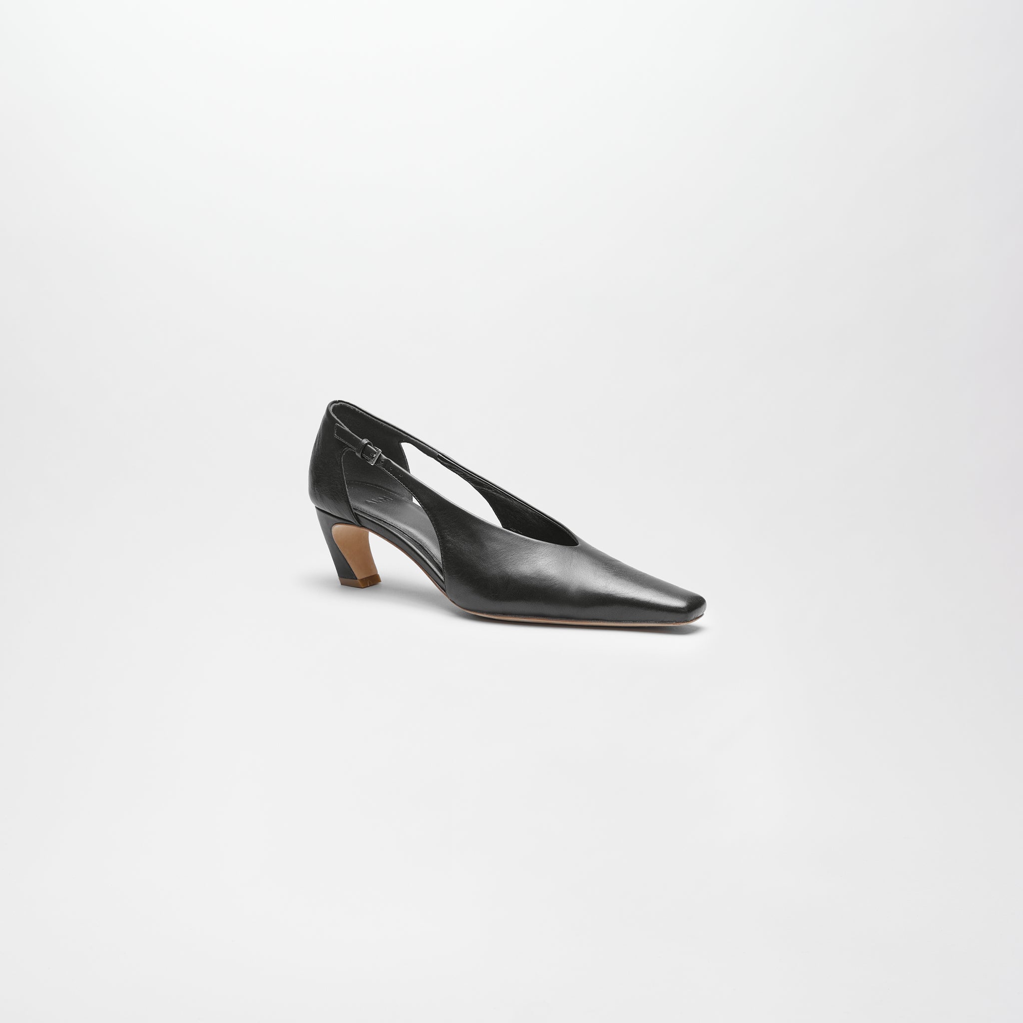 【PRE ORDER】BREDE LEATHER PUMPS