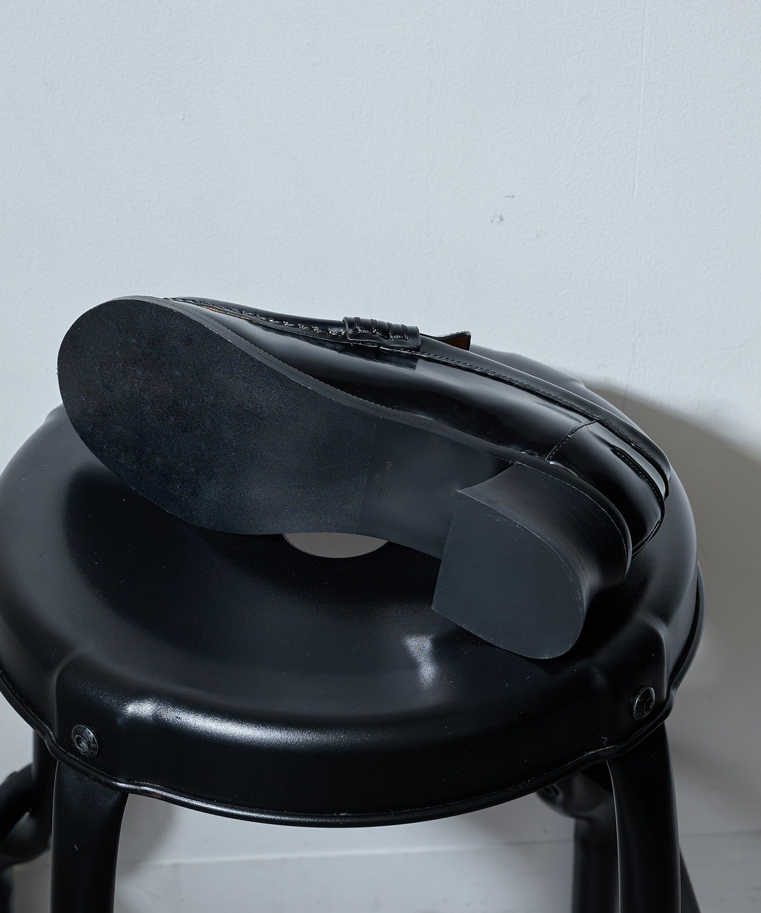 アルム ALM. DYNA LEATHER LOAFERS AL113 （ブラック） ブラック