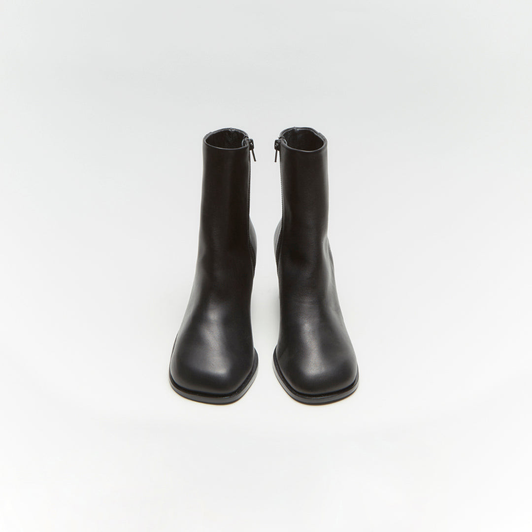 GRACE LEATHER BOOTS