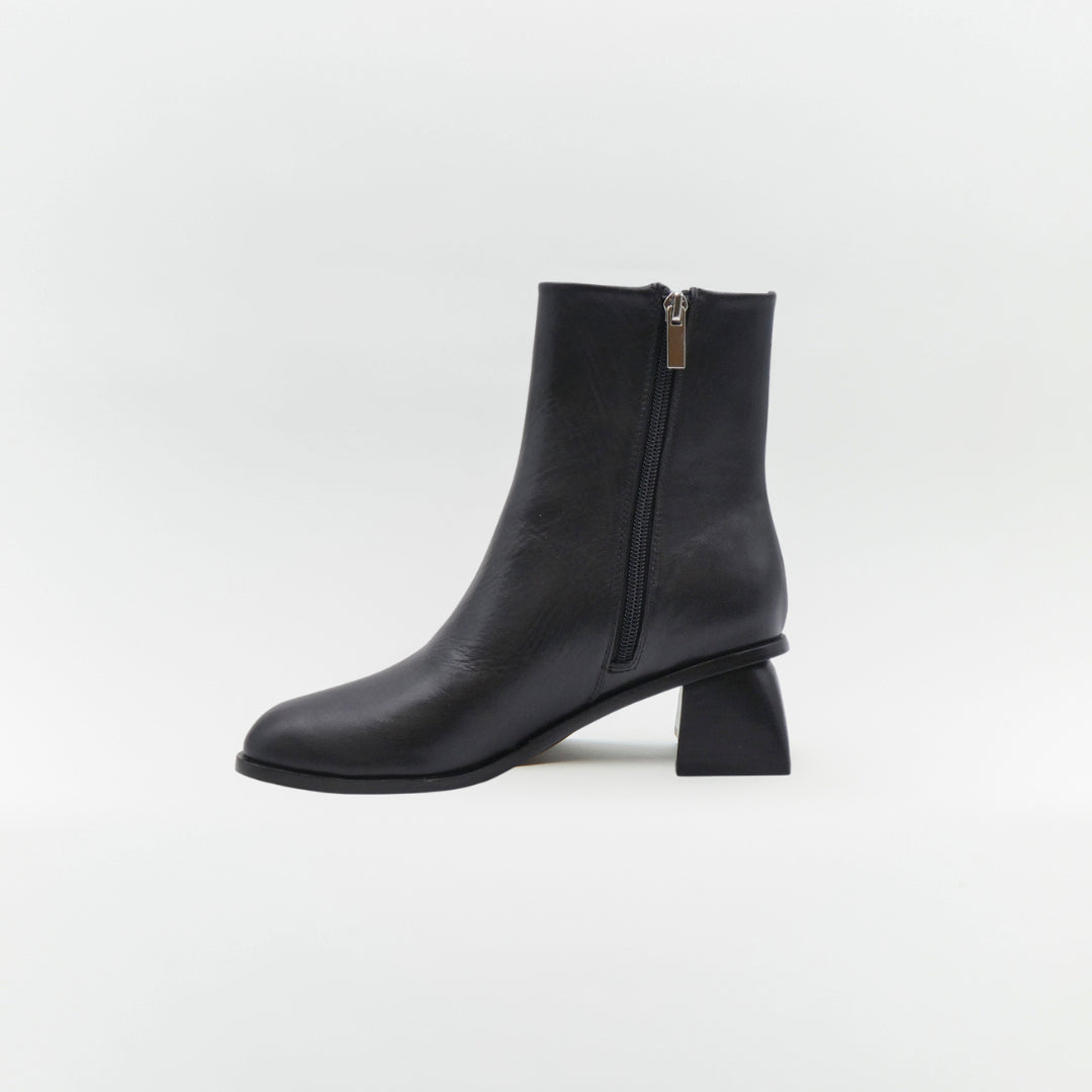 GRACE LEATHER BOOTS