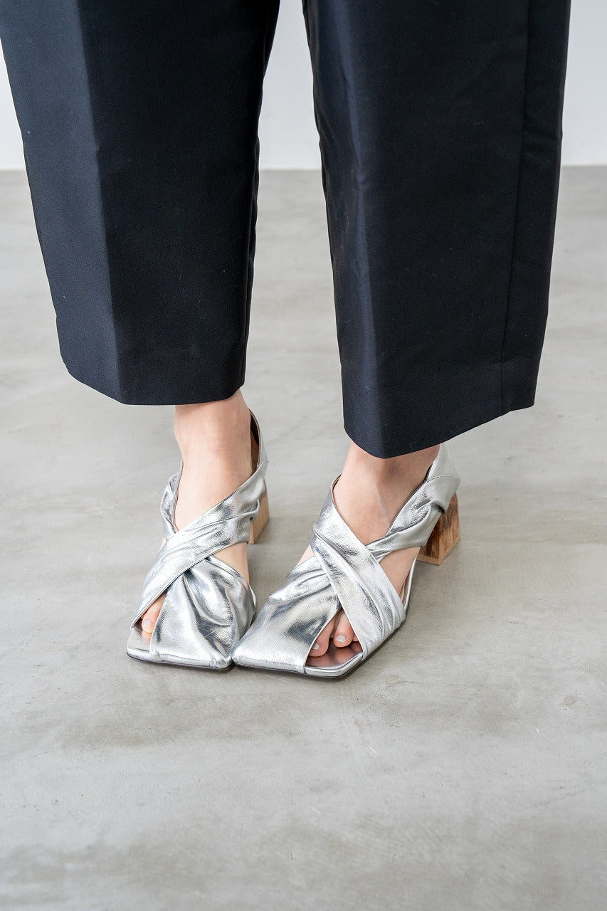 HEIDI LEATHER PUMPS