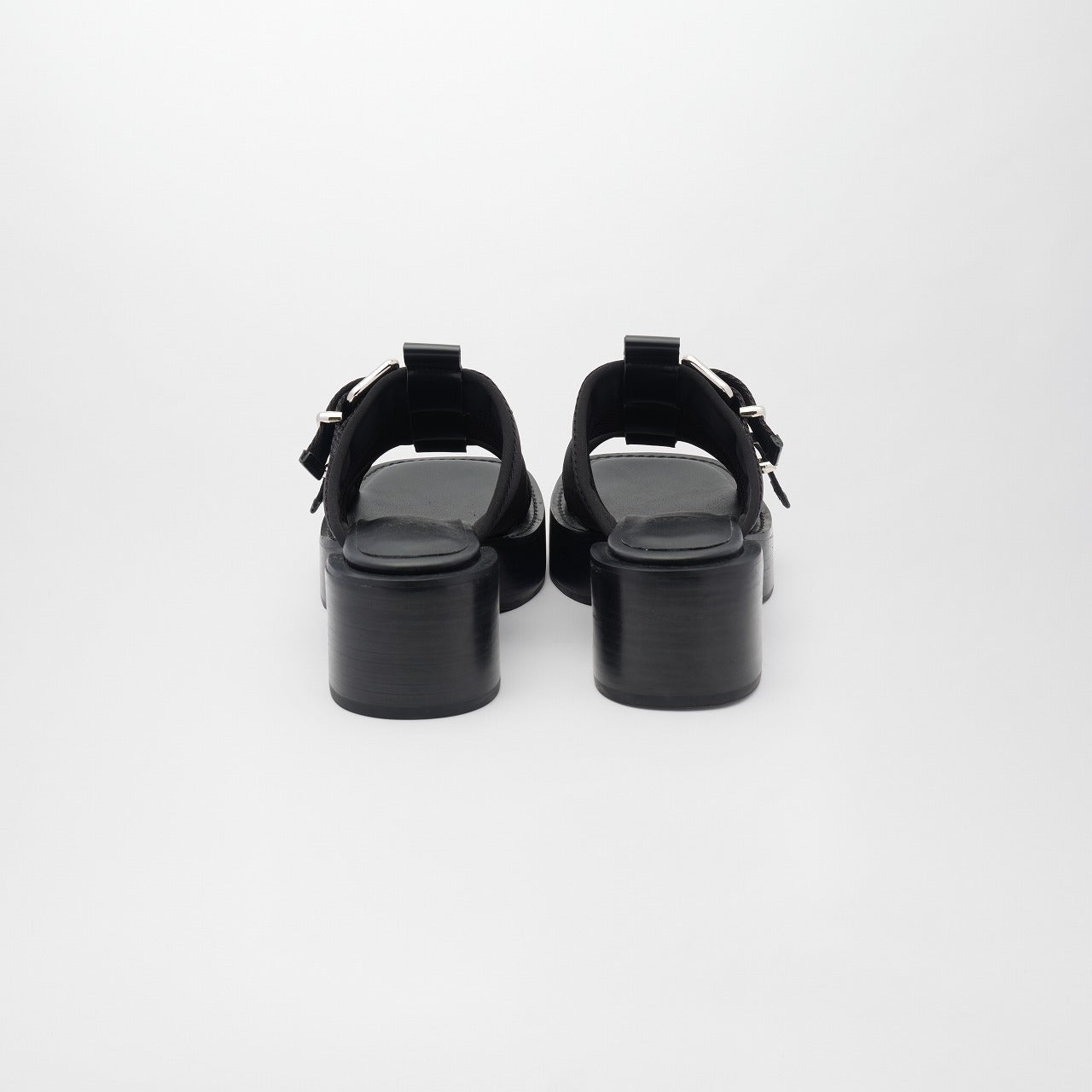 VEGA LEATHER SANDALS