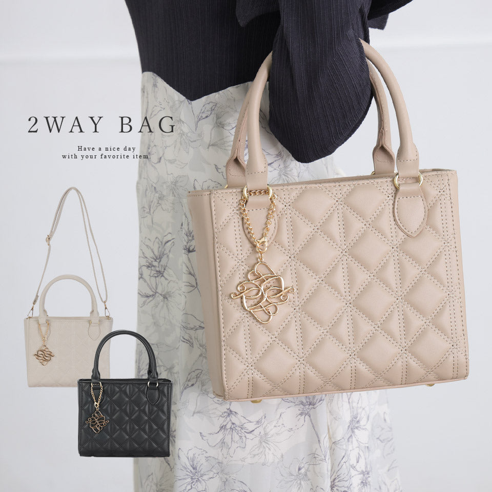 アルトローズ ALTROSE ショルダーバッグ ショルダー トートバッグ トート 2WAY 2way キルト キルティング ロゴチャーム フェミニン 綺麗め キレイめ ガル （ブラック） ブラック