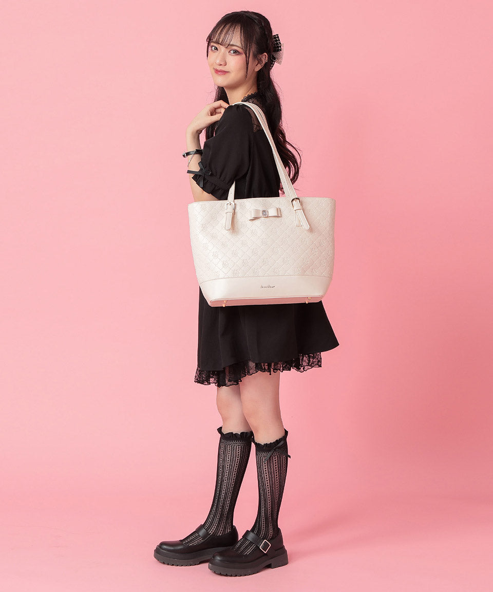 アルトローズ ALTROSE トートバッグ トート 大きめ 大きい 大容量 a4 A4 手提げ 肩掛け 3層 お稽古バッグ 型押し ビジュー リボン 量産 ポタージュ
