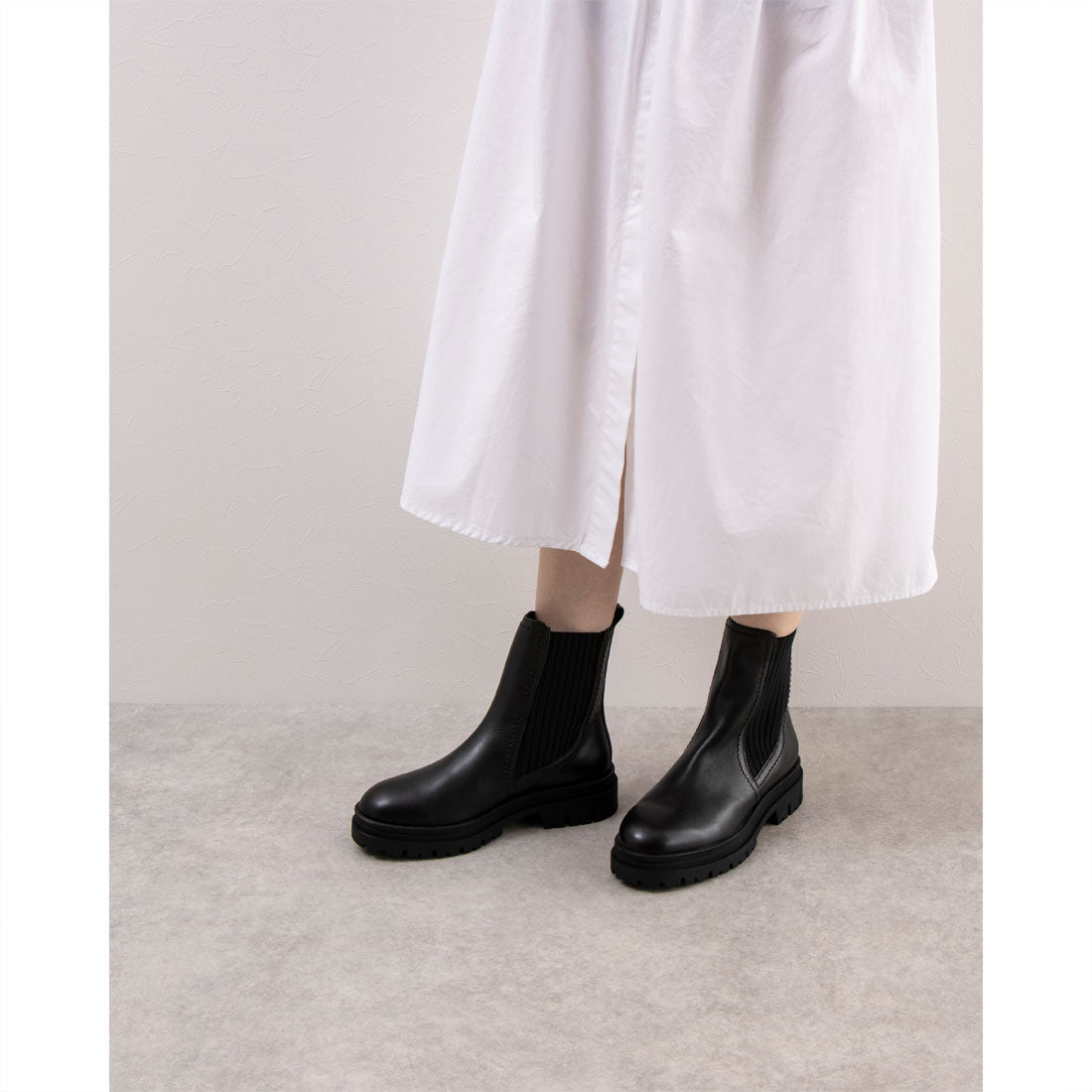 アルファキュービックコレクション ALPHA CUBIC COLLECTION 撥水本革 トラックソールサイドゴアブーツ （ブラック） ブラック