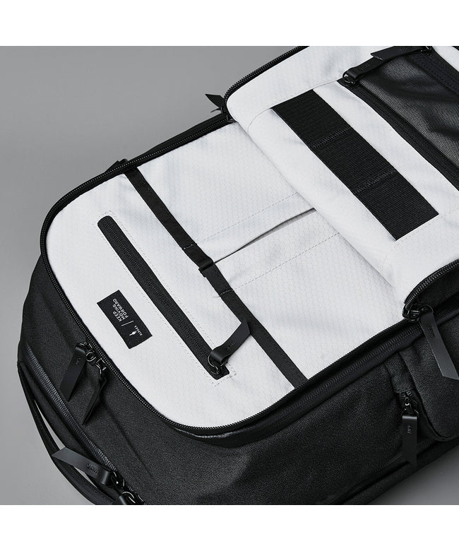 アルパカ ALPAKA 新商品/アルパカ/エレメンツトラベルバックパック/AXOFLUX/16インチPC/35L/ウエストベルト付【elem-tl-bp-axoflux】 （ブラック） ブラック