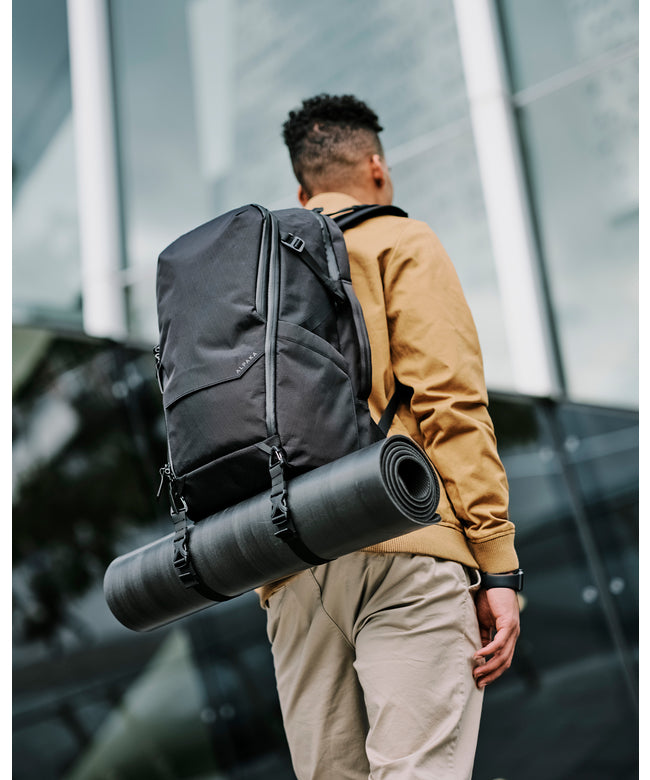 アルパカ ALPAKA 新商品/アルパカ/エレメンツトラベルバックパック/X-PAC/16インチPC/35L/ウエストベルト付【elem-tl-bp-bundle】 （ブラック） ブラック