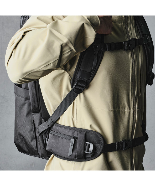 アルパカ ALPAKA 新商品/アルパカ/エレメンツトラベルバックパック/X-PAC/16インチPC/35L/ウエストベルト付【elem-tl-bp-bundle】 （ブラック） ブラック