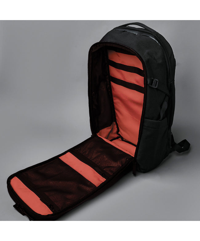 アルパカ ALPAKA 新商品/アルパカ/エレメンツトラベルバックパック/X-PAC/16インチPC/35L/ウエストベルト付【elem-tl-bp-bundle】 （ブラック） ブラック