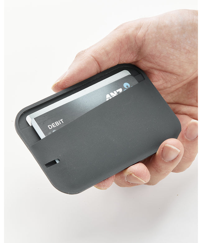 アルパカ ALPAKA アルパカ IDカードホルダー カードケース ブランド 撥水 防水 ALPAKA HUB CARDHOLDER 4111 （ブラック） ブラック