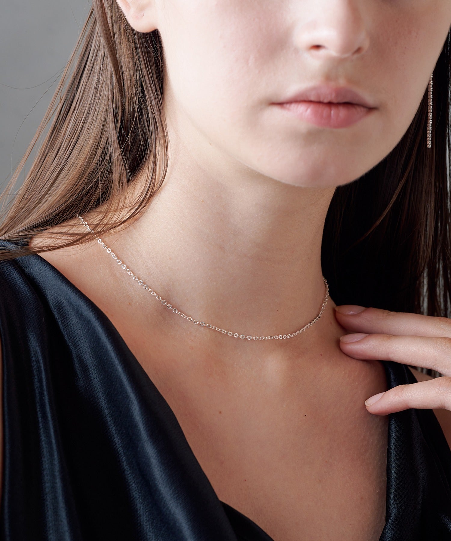アリュレル ALLURELLE グリッターチェーンネックレス KNF127 （シルバー） シルバー