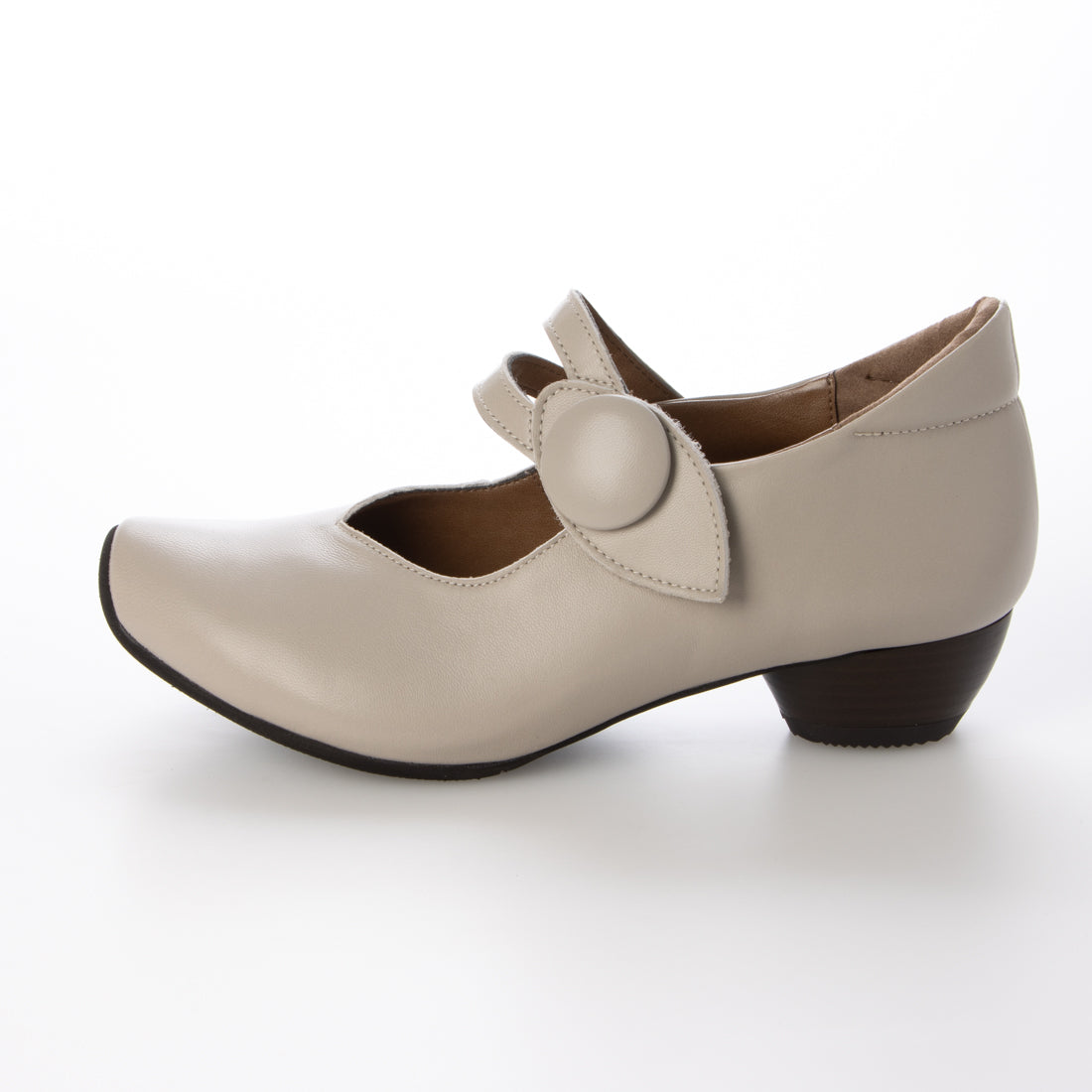 AMORA Wide instep belt heel pumps that are gentle on people with bunions